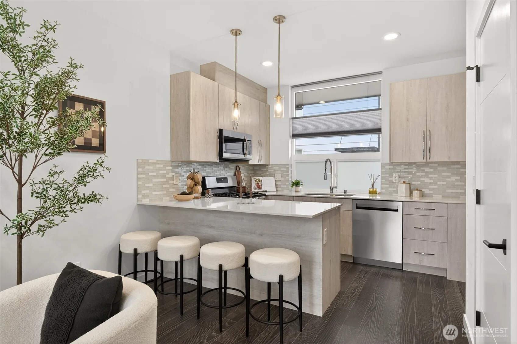 Property photo for 945 Nw 56th Street, Seattle photo 5