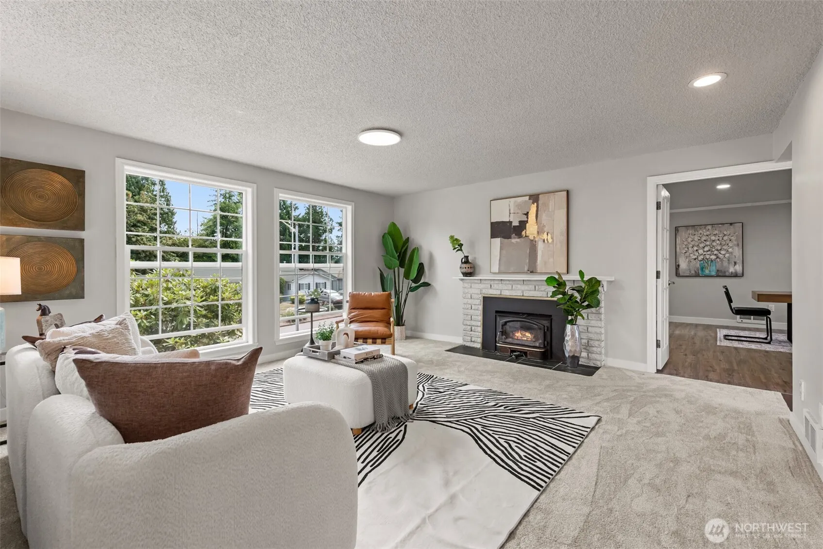 Property photo for 22208 Meridian Avenue S, Bothell photo 2