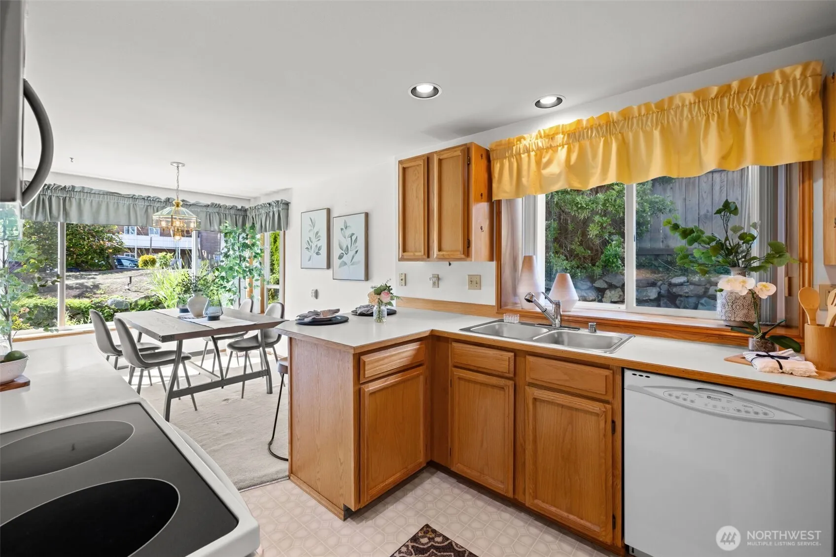 Property photo for 233 3rd Avenue S #101, Edmonds photo 5