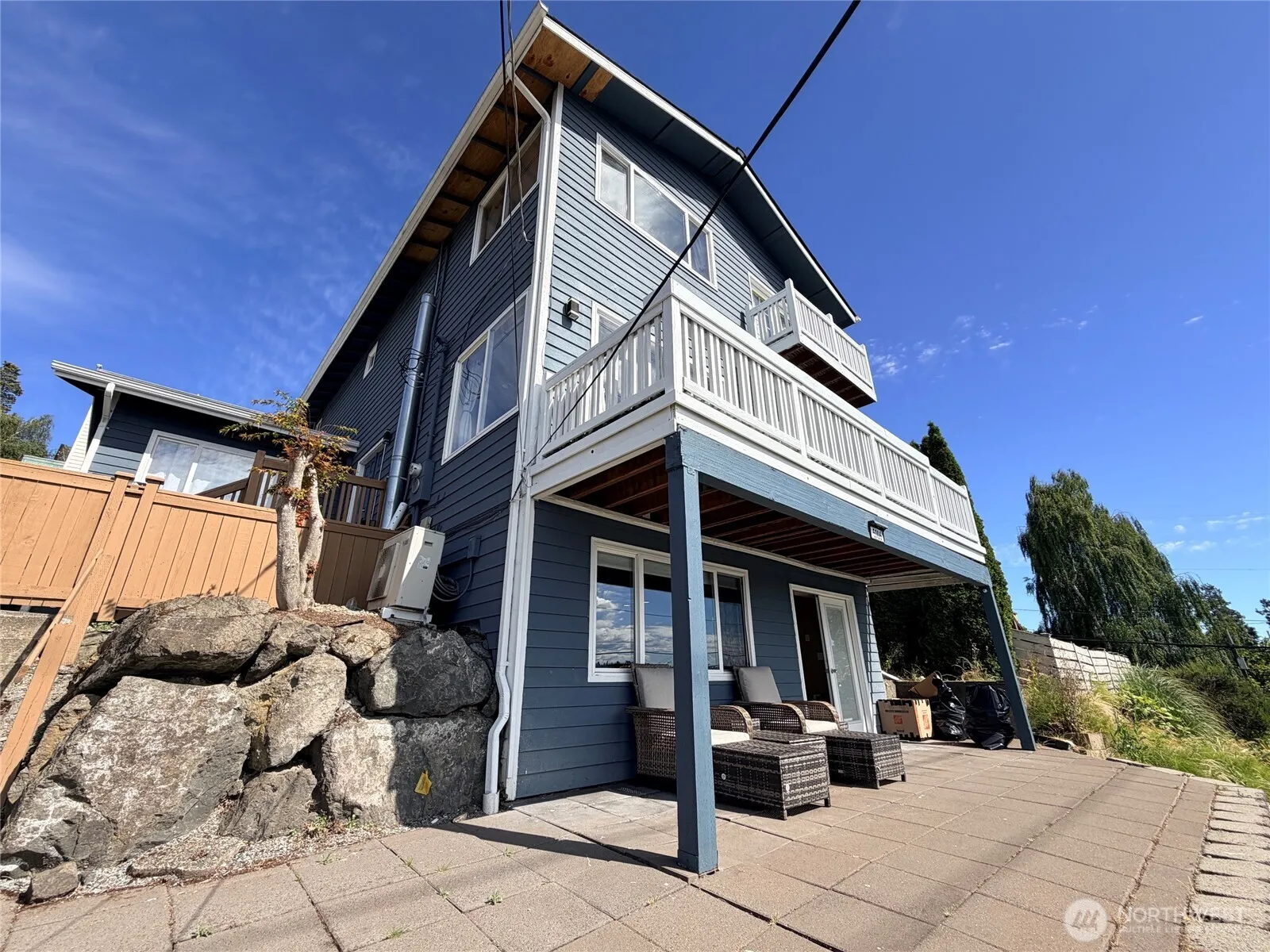Property photo for 5006 3rd Avenue Nw, Seattle photo 2