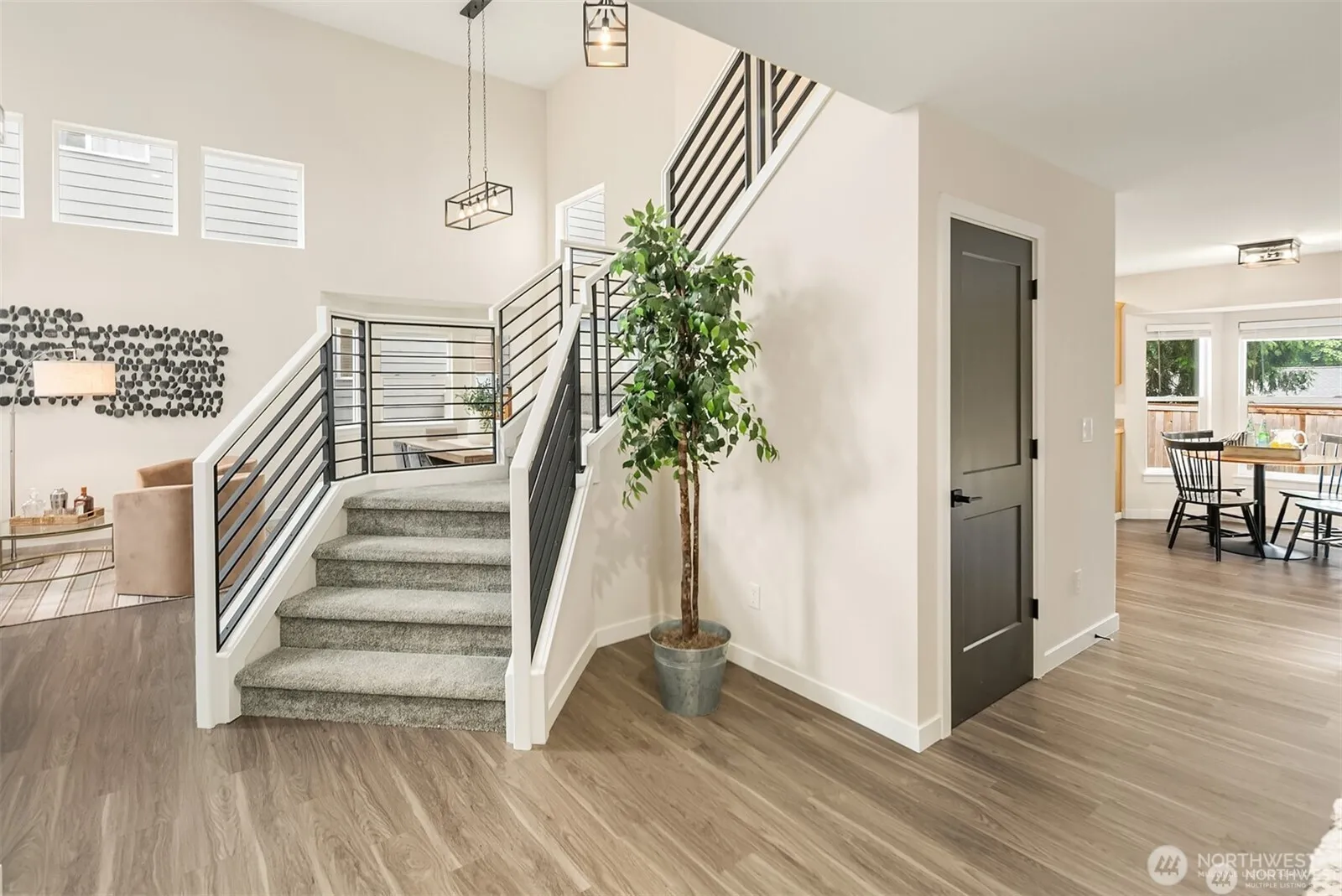 Property photo for 2450 Ferndale Place Ne, Renton photo 4