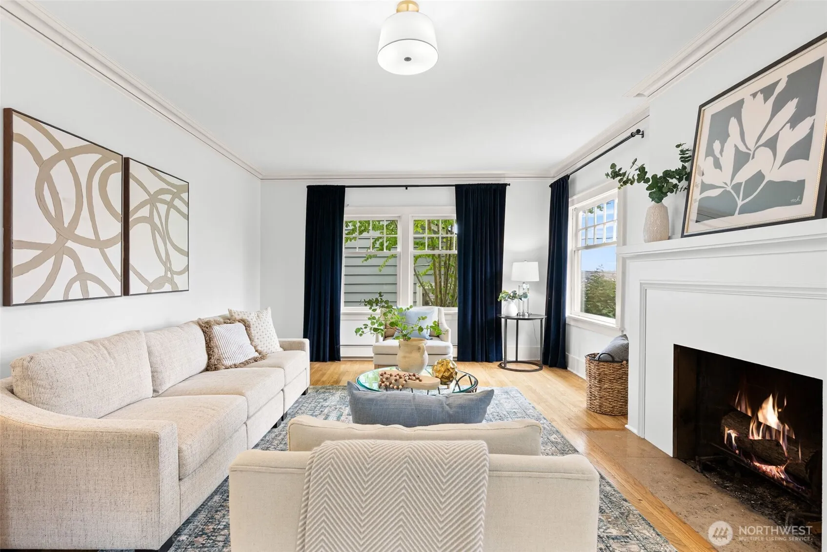 Property photo for 114 Queen Anne Drive, Seattle photo 4