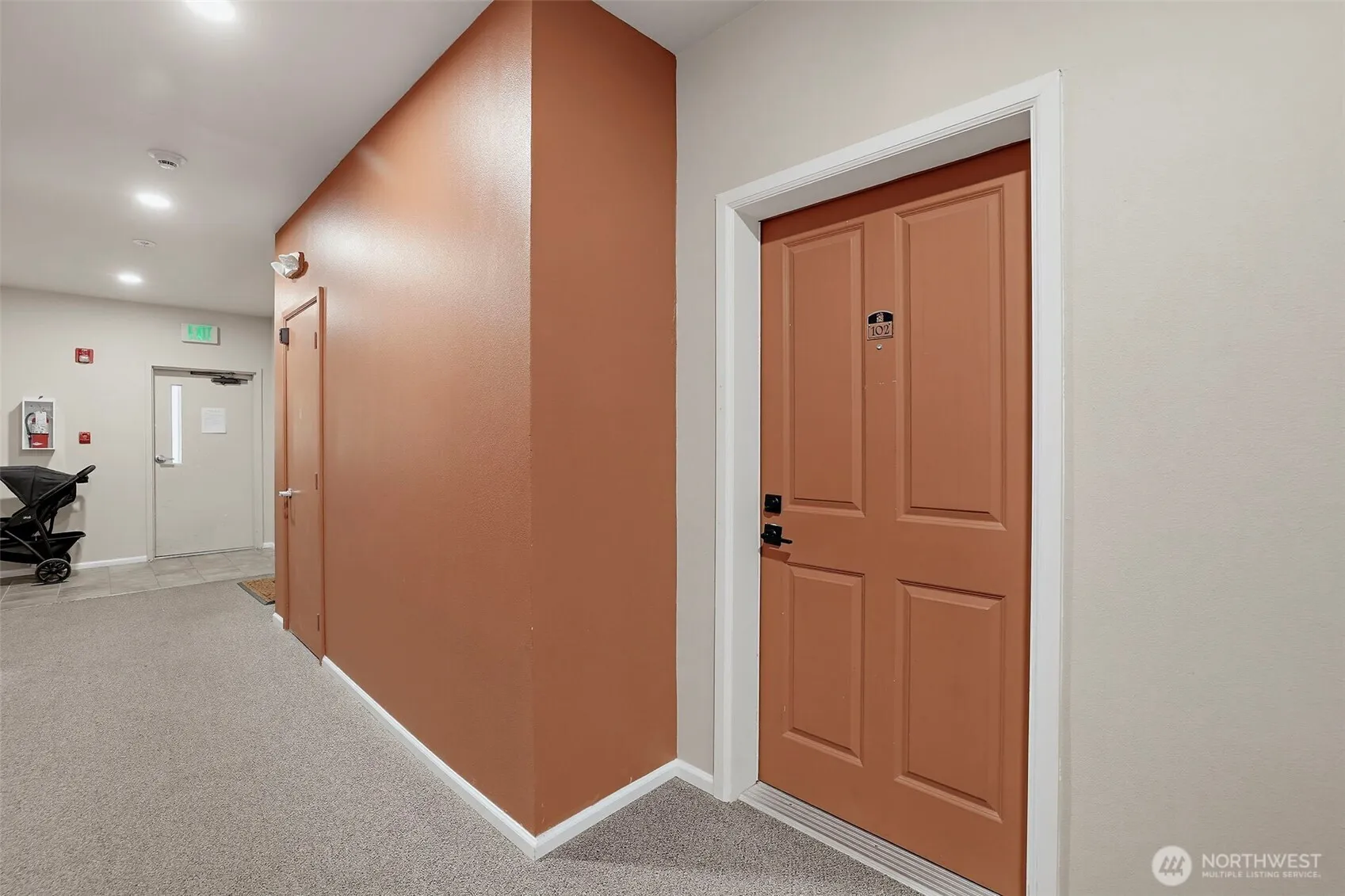Property photo for 537 225th Lane Ne #c102, Sammamish photo 4