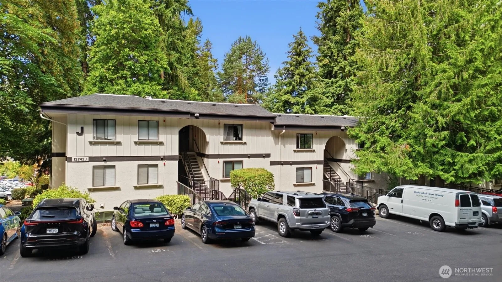 Property photo for 12742 Ne 116th Lane #j23, Kirkland photo 3