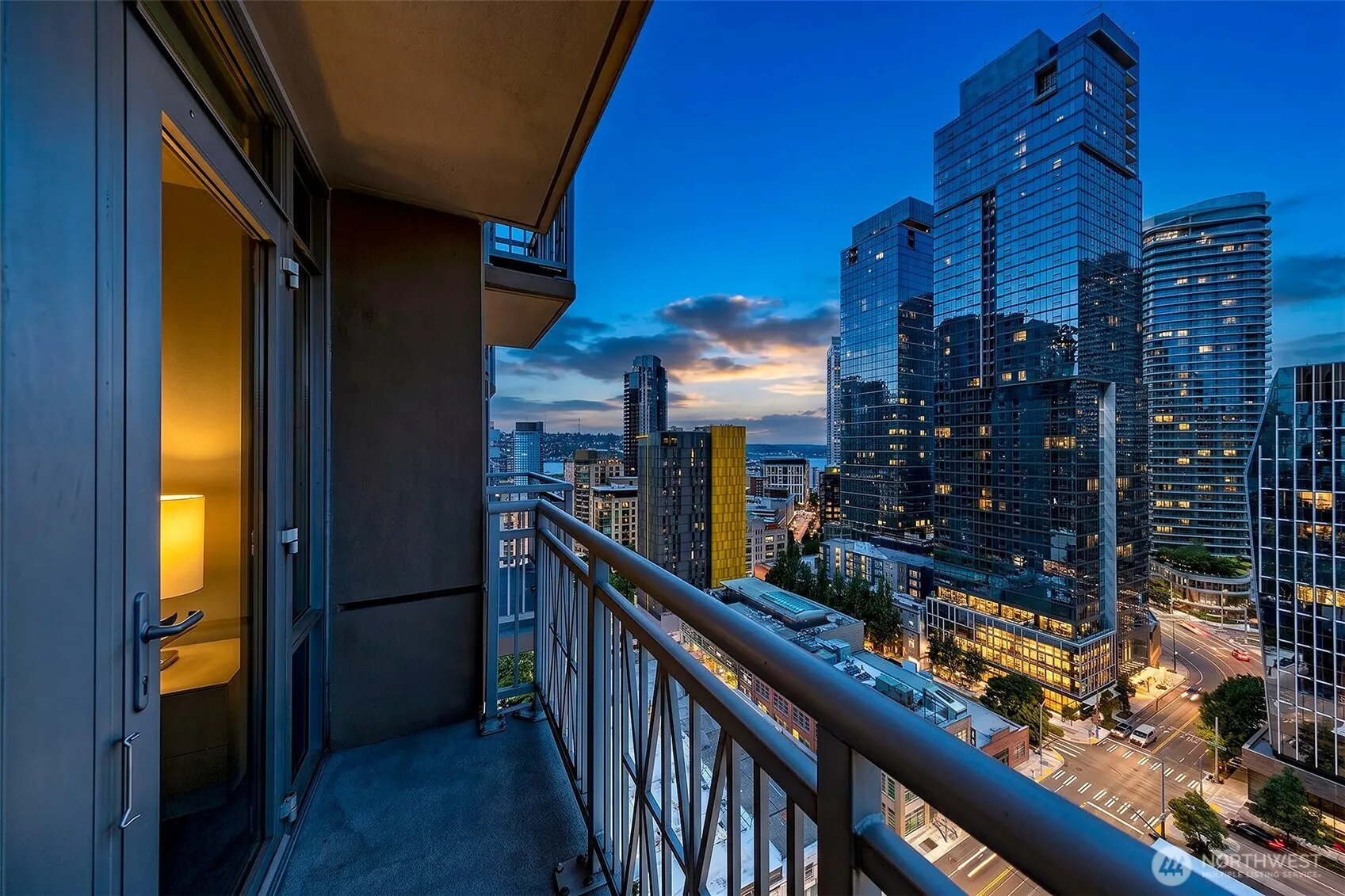 Property photo for 819 Virginia Street #2304, Seattle photo 3