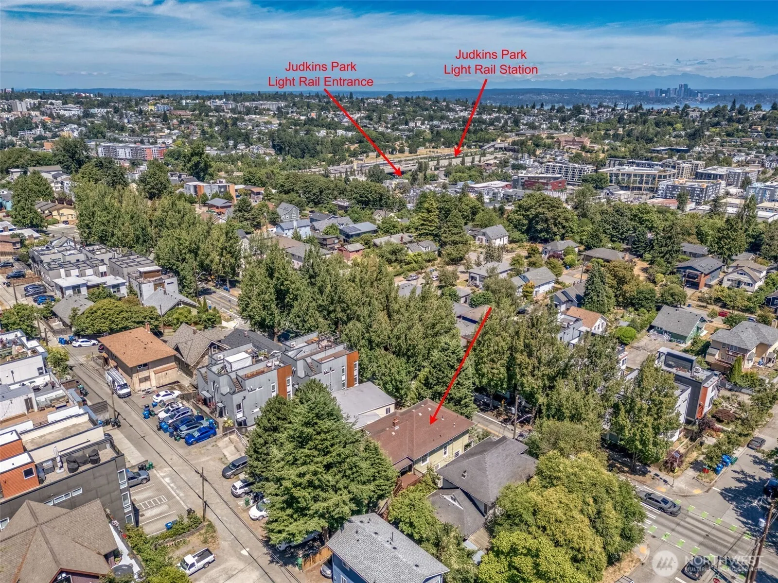 Property photo for 2021 15th Avenue S, Seattle photo 3