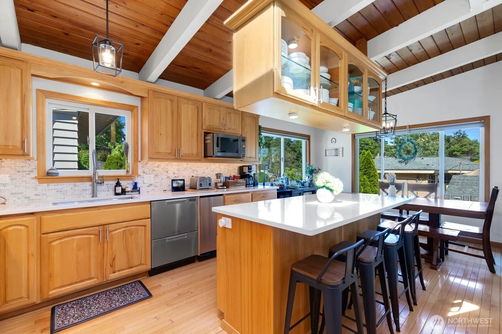 Property photo for 11123 34th Place Sw, Seattle photo 4