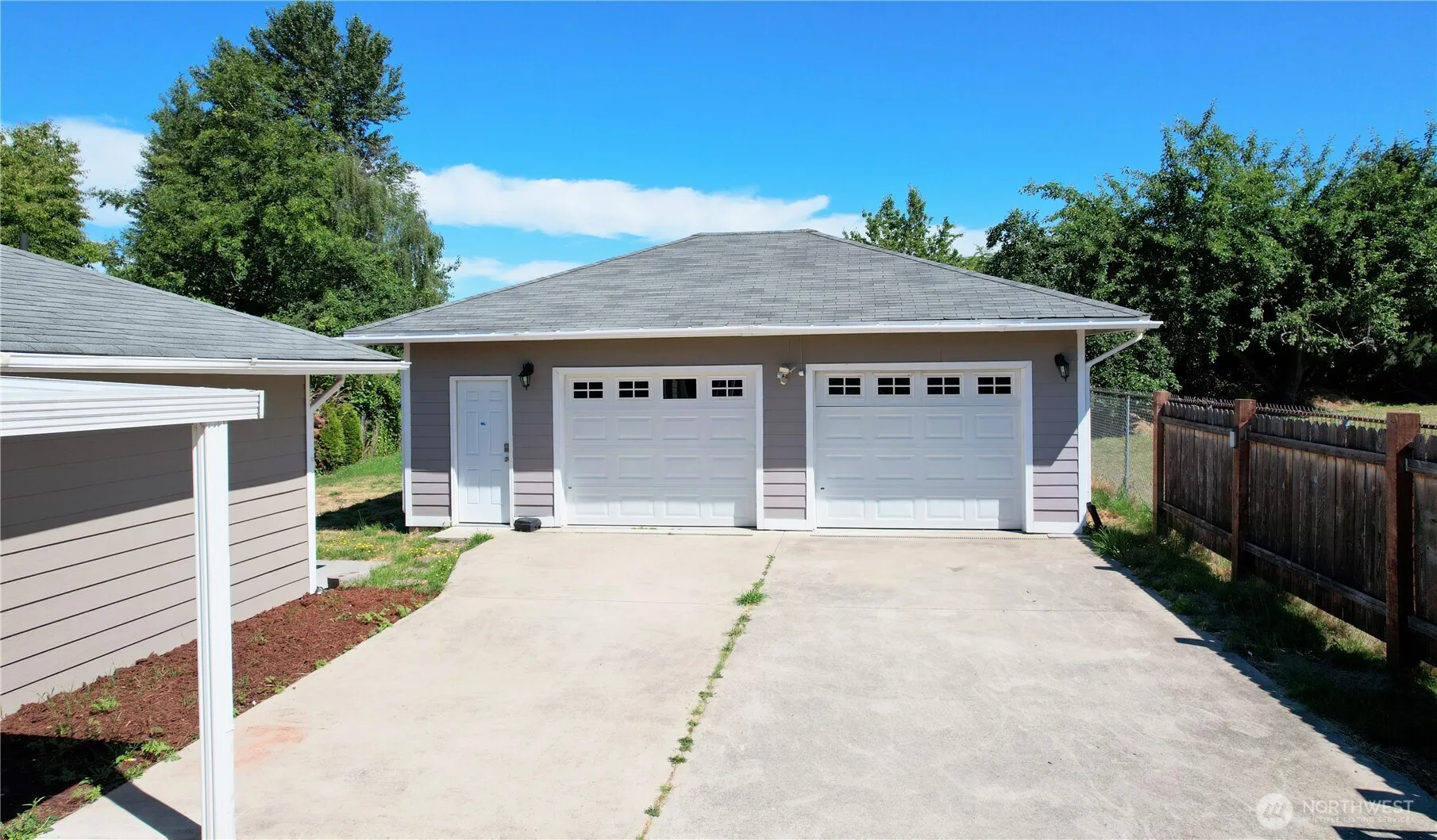 Property photo for 251 E 72nd Street, Tacoma photo 2