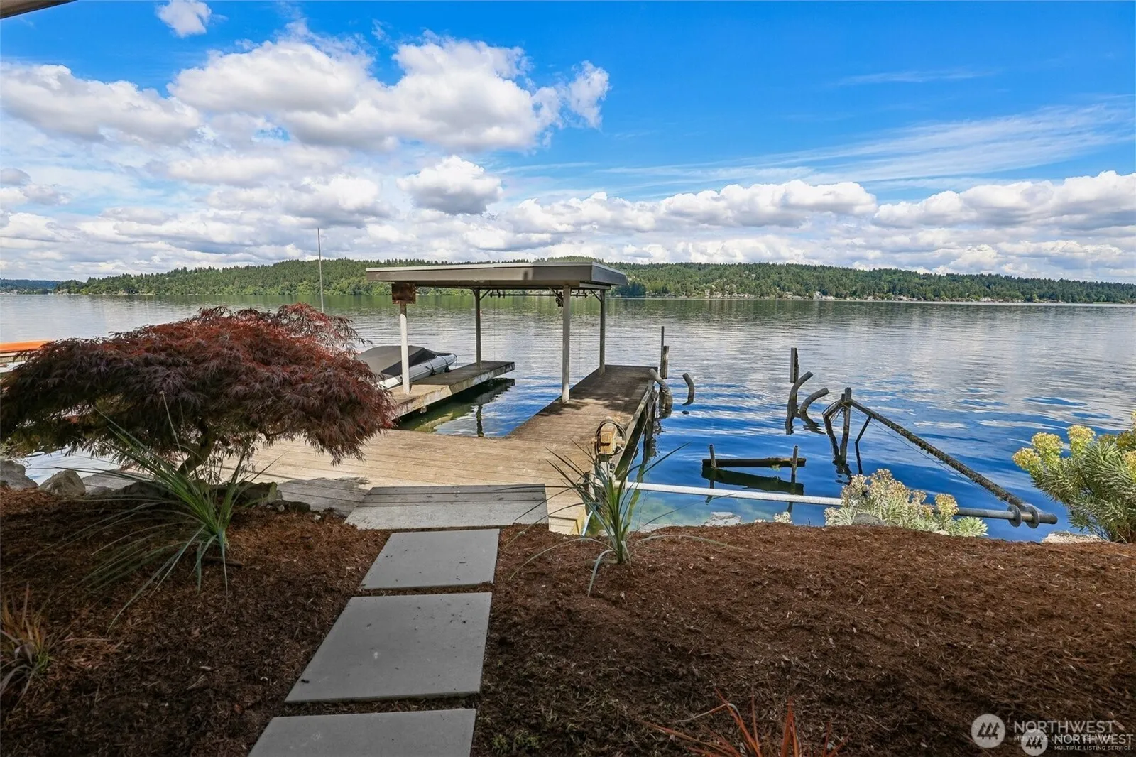 Property photo for 12582 Riviera Place Ne, Seattle photo 3