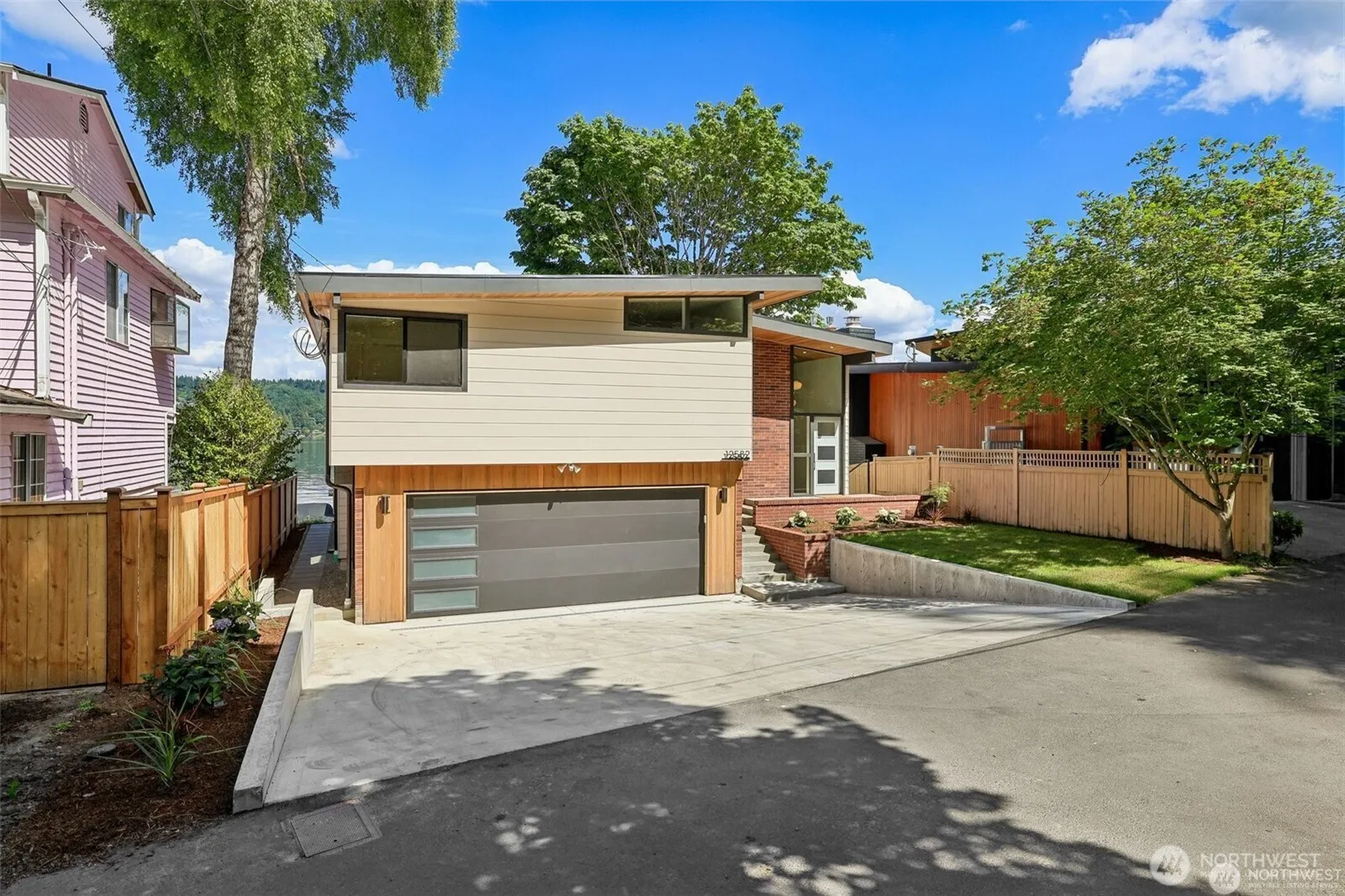 Property photo for 12582 Riviera Place Ne, Seattle photo 2