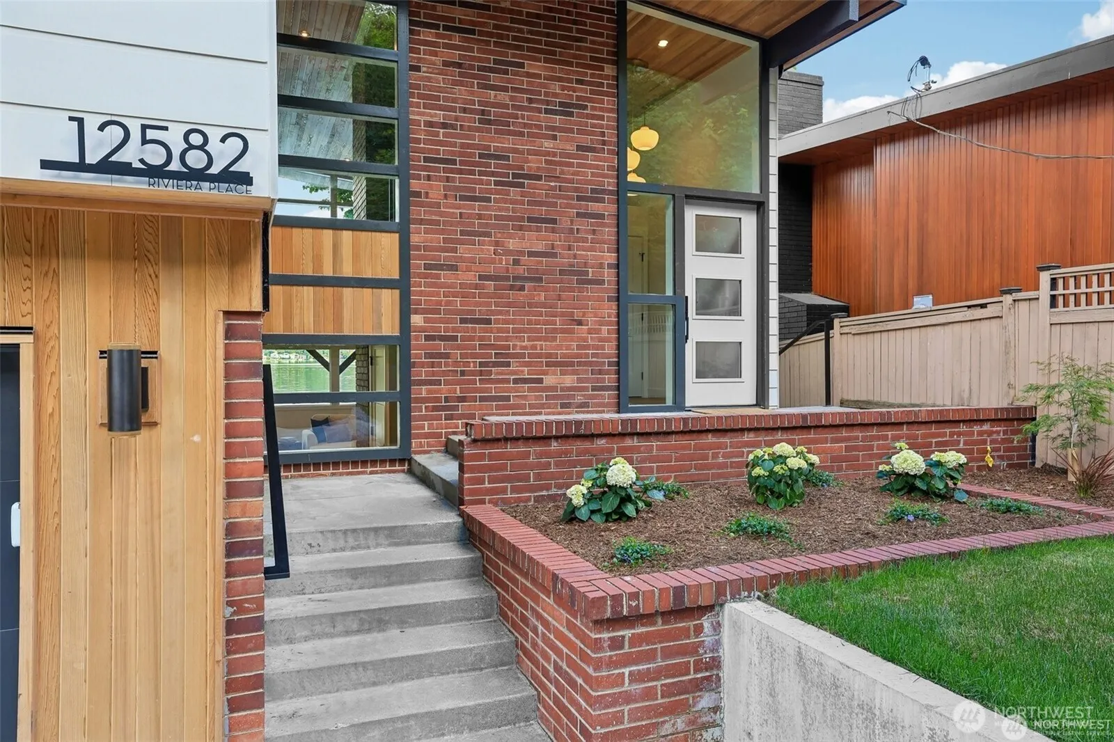 Property photo for 12582 Riviera Place Ne, Seattle photo 5