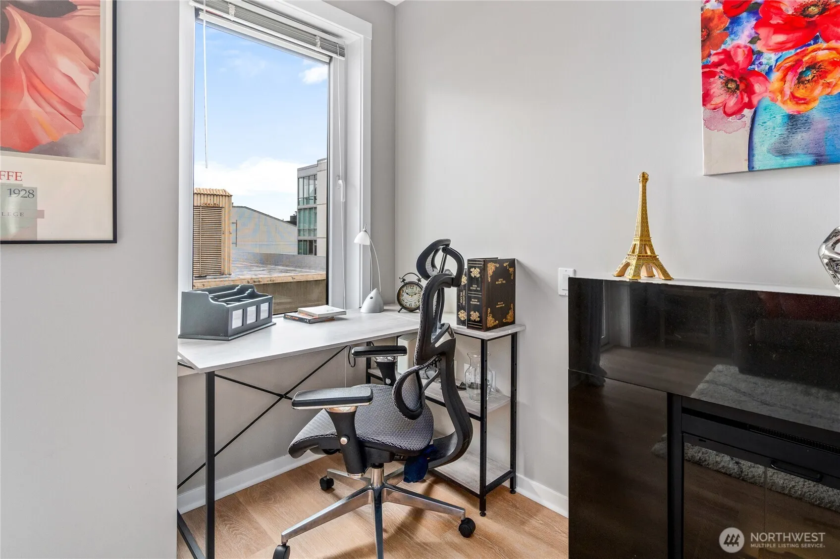 Property photo for 2721 1st Avenue #809, Seattle photo 3