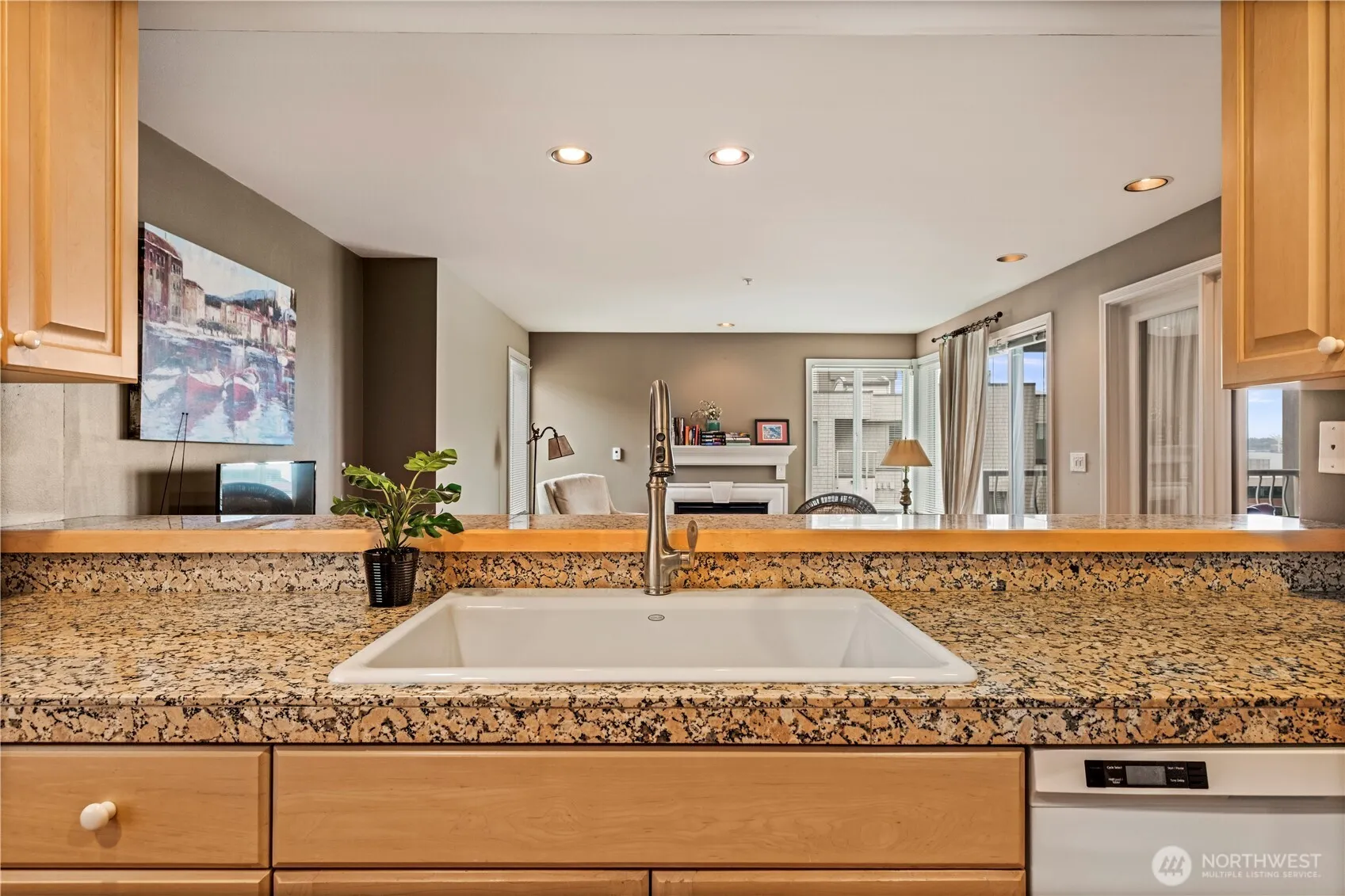 Property photo for 601 W Mercer Place #304, Seattle photo 5