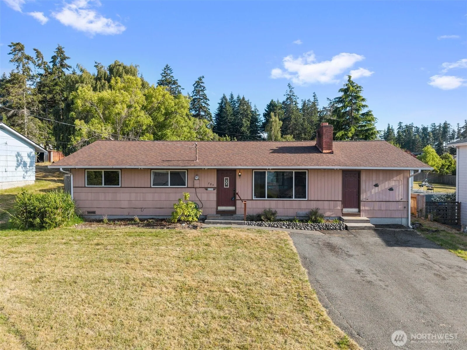 Property photo for 705 Ne 6th Street, Coupeville