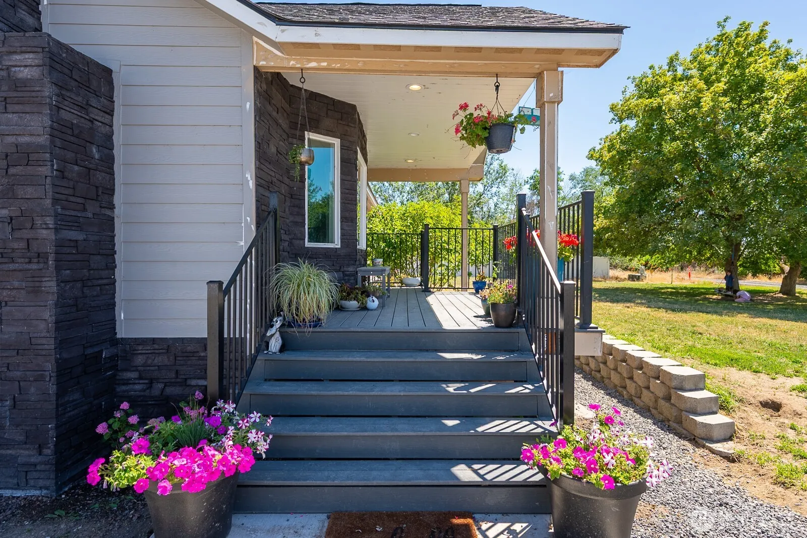 Property photo for 1400 E Nelson Road, Moses Lake photo 3