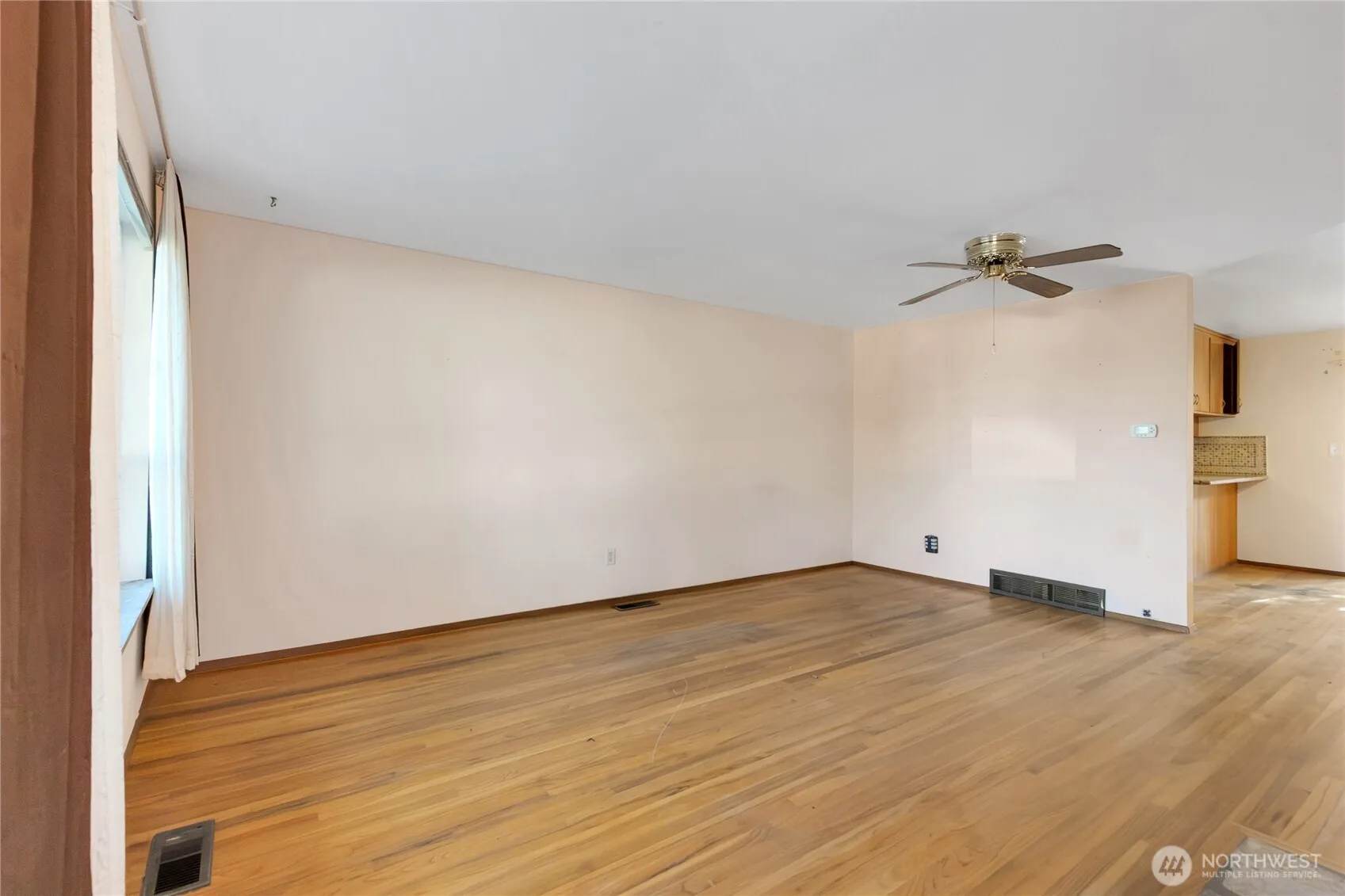 Property photo for 10406 55th Avenue S, Seattle photo 5