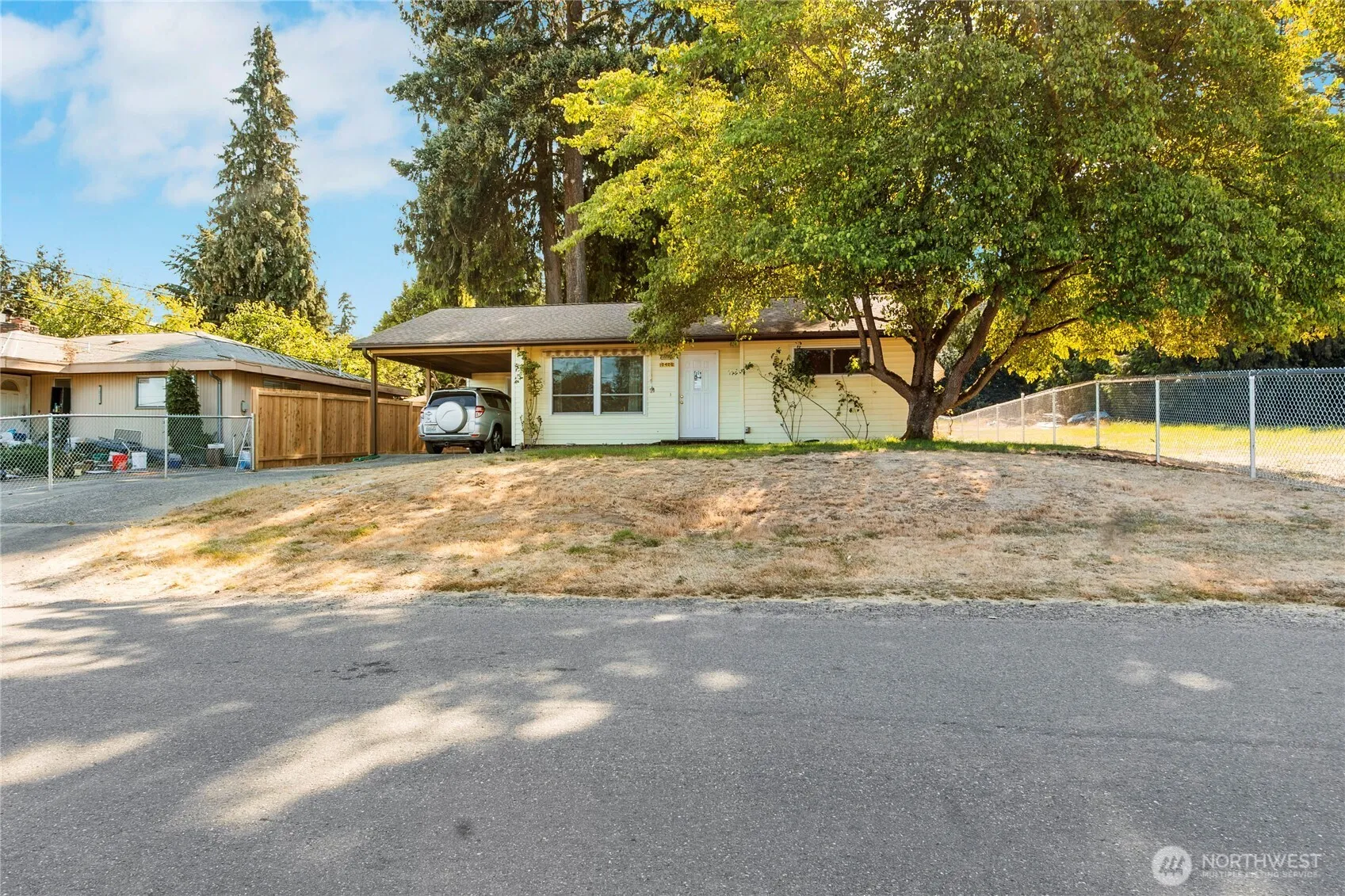 Property photo for 10406 55th Avenue S, Seattle photo 3