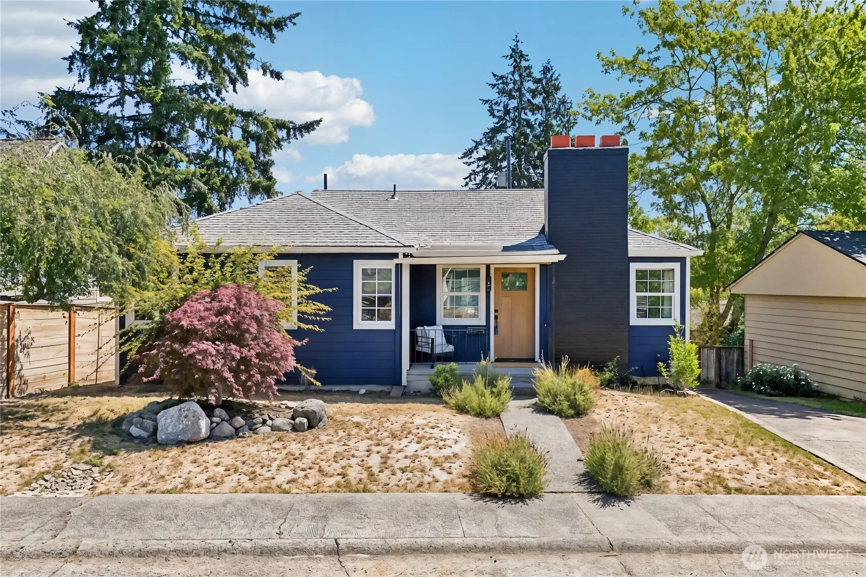 3310 9th Avenue W