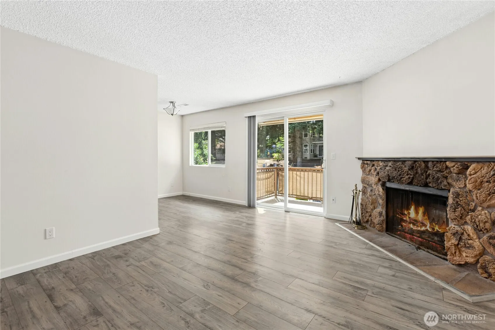 Property photo for 14136 74th Place Ne #15c, Kirkland photo 4