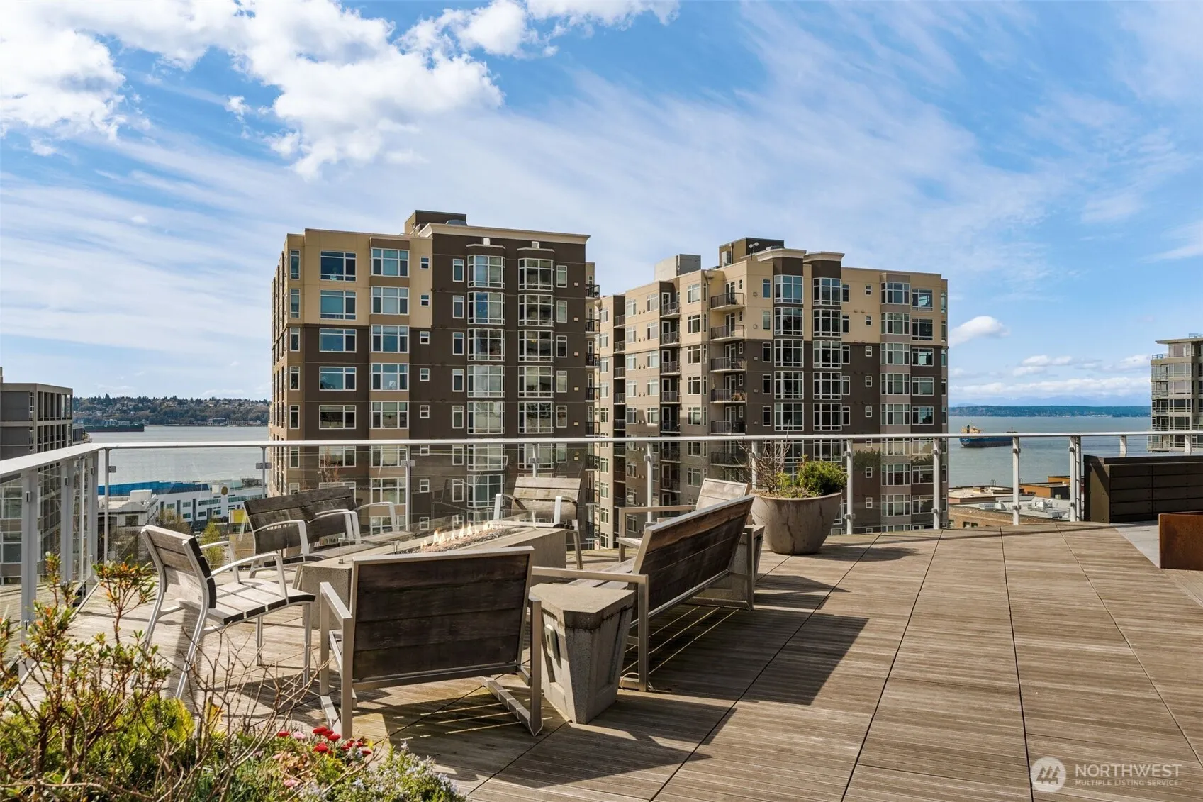 Property photo for 2821 2nd Avenue #1004, Seattle photo 2