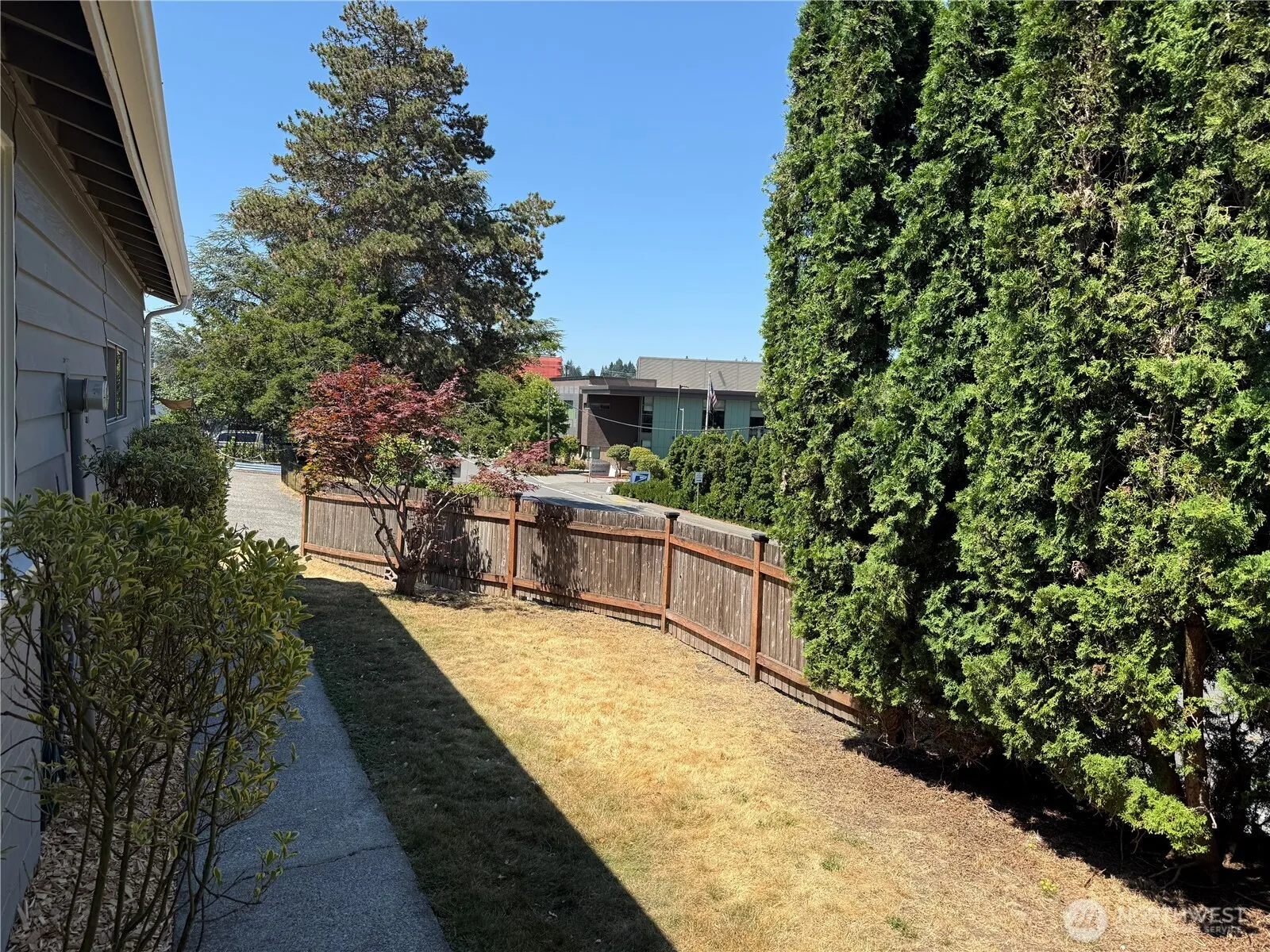 Property photo for 10527 Beardslee Boulevard, Bothell photo 4