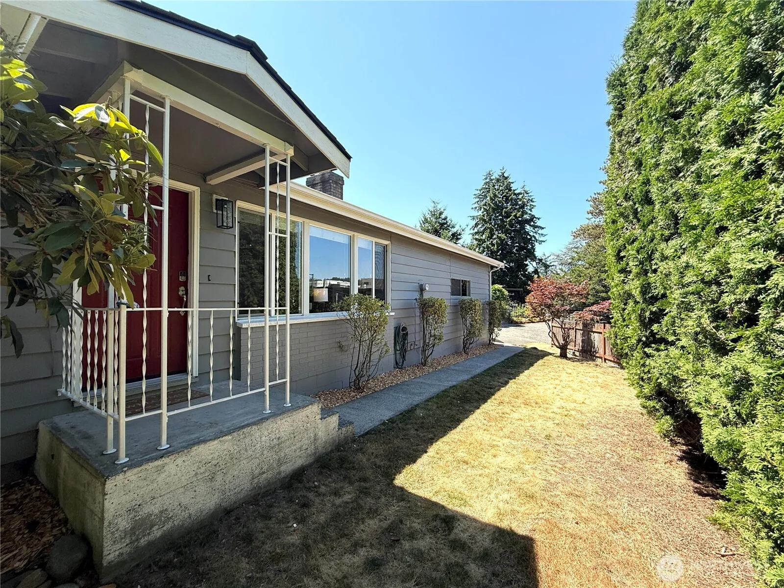 Property photo for 10527 Beardslee Boulevard, Bothell photo 3