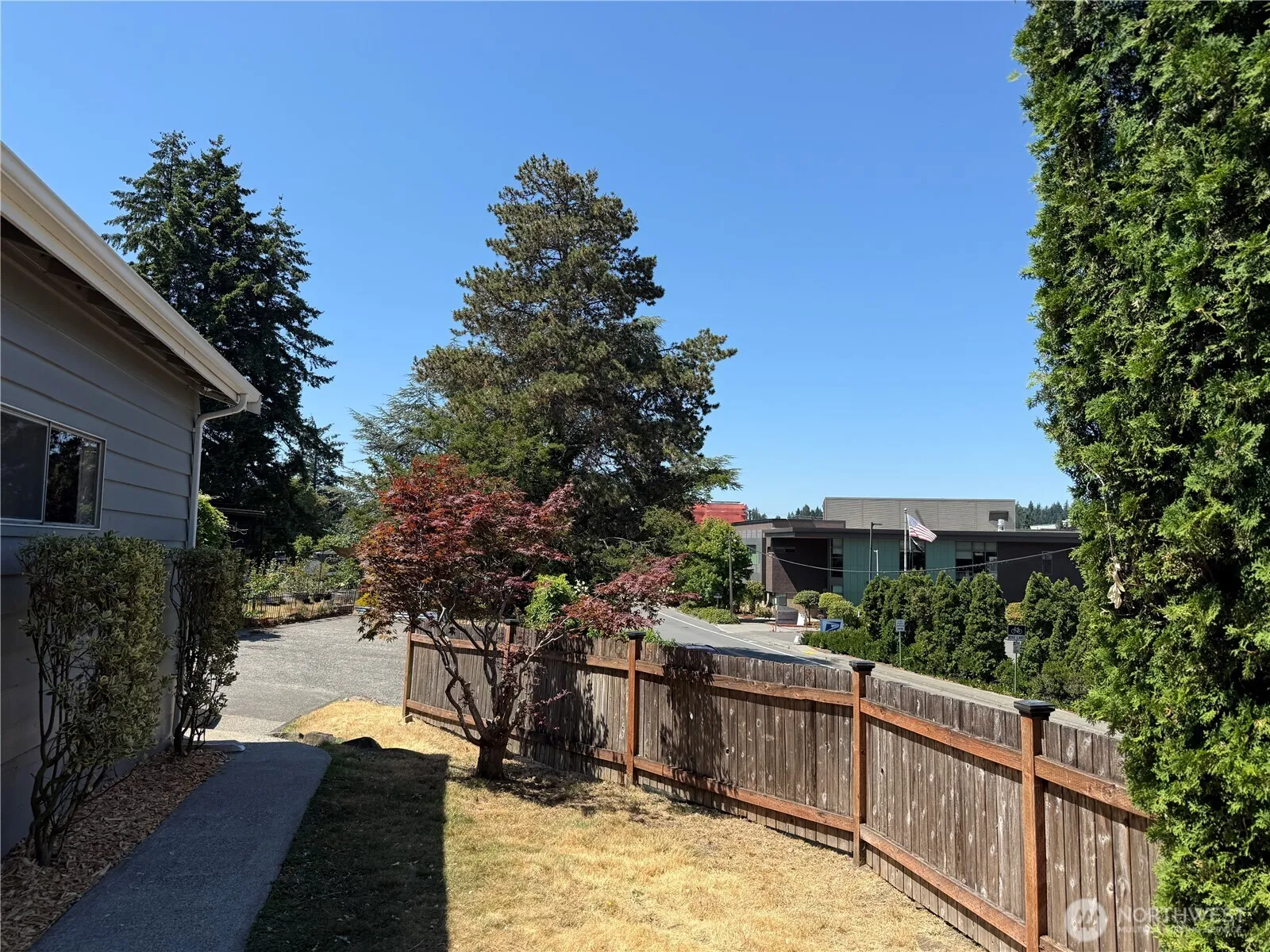 Property photo for 10527 Beardslee Boulevard, Bothell photo 5