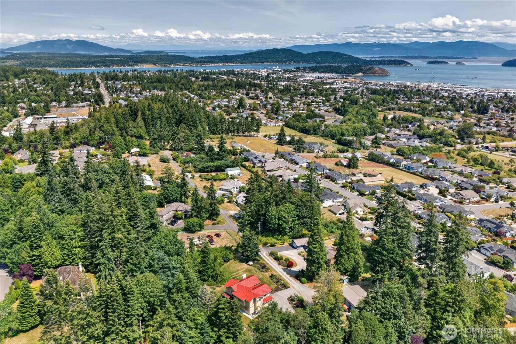 Property photo for 4402 E Avenue, Anacortes photo 3