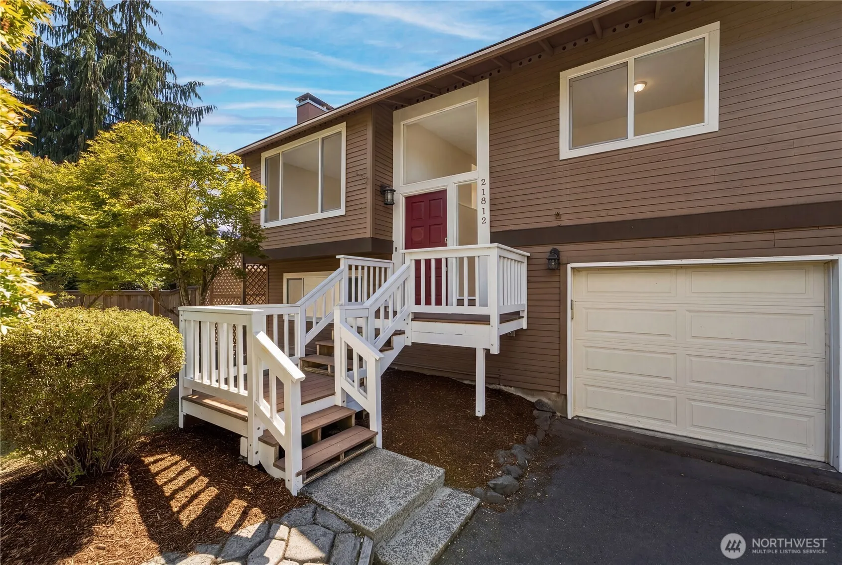 Property photo for 21812 2nd Avenue Se, Bothell photo 2