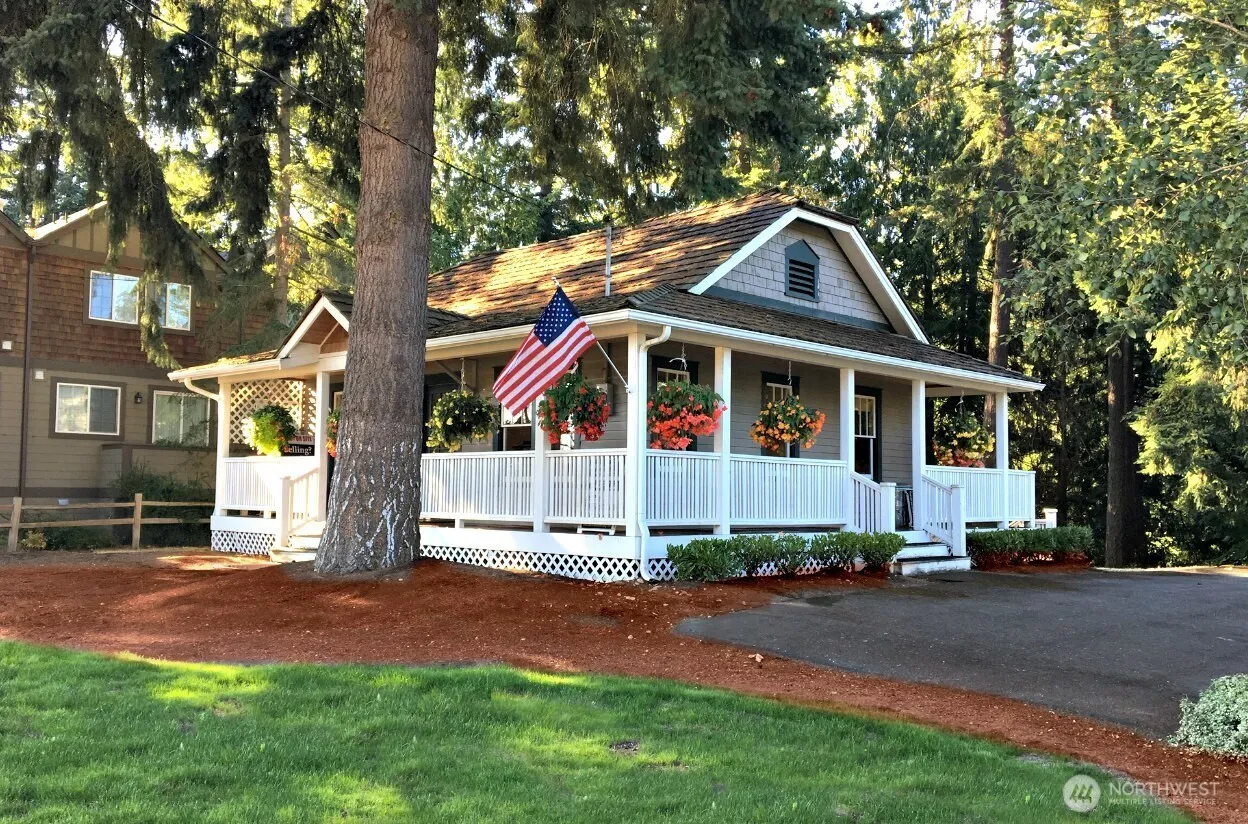 Property photo for 23042 Ne 8th Street, Sammamish