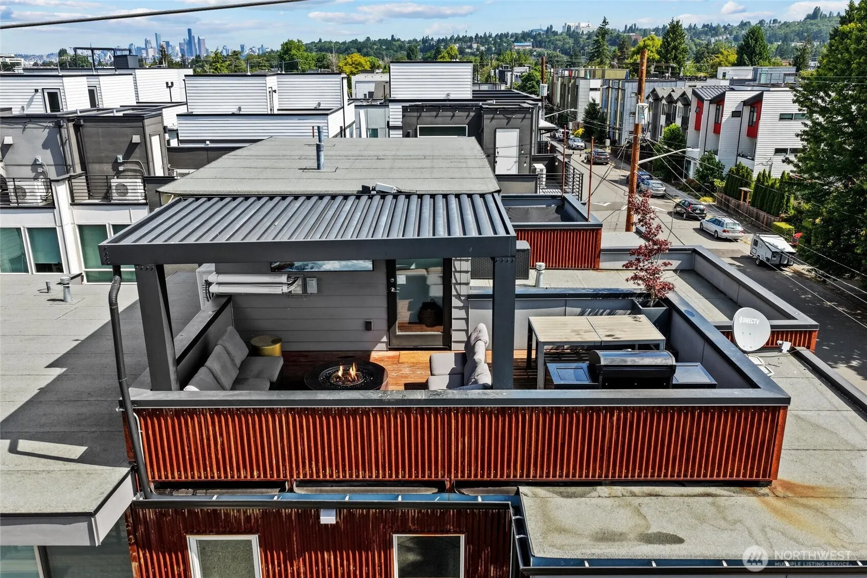 Property photo for 724 S Willow Street, Seattle photo 3