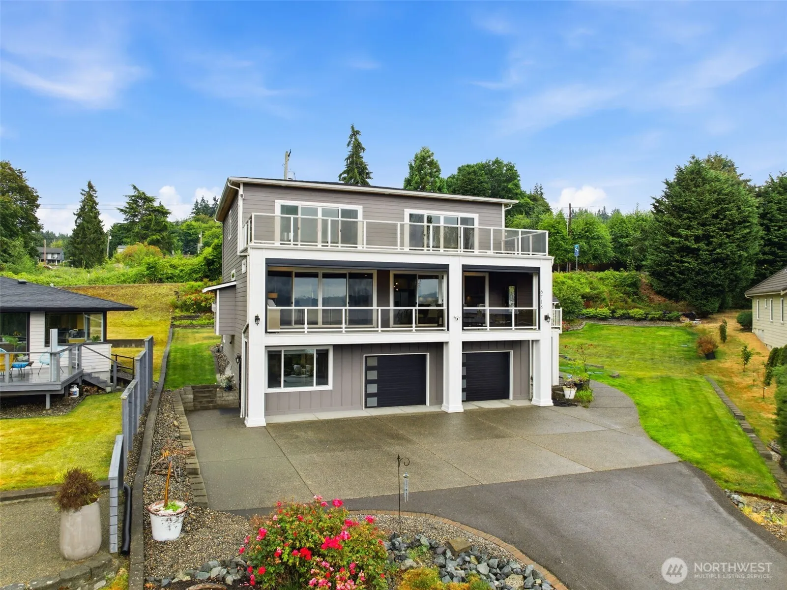 Property photo for 6718 Water Street Ne, Tacoma