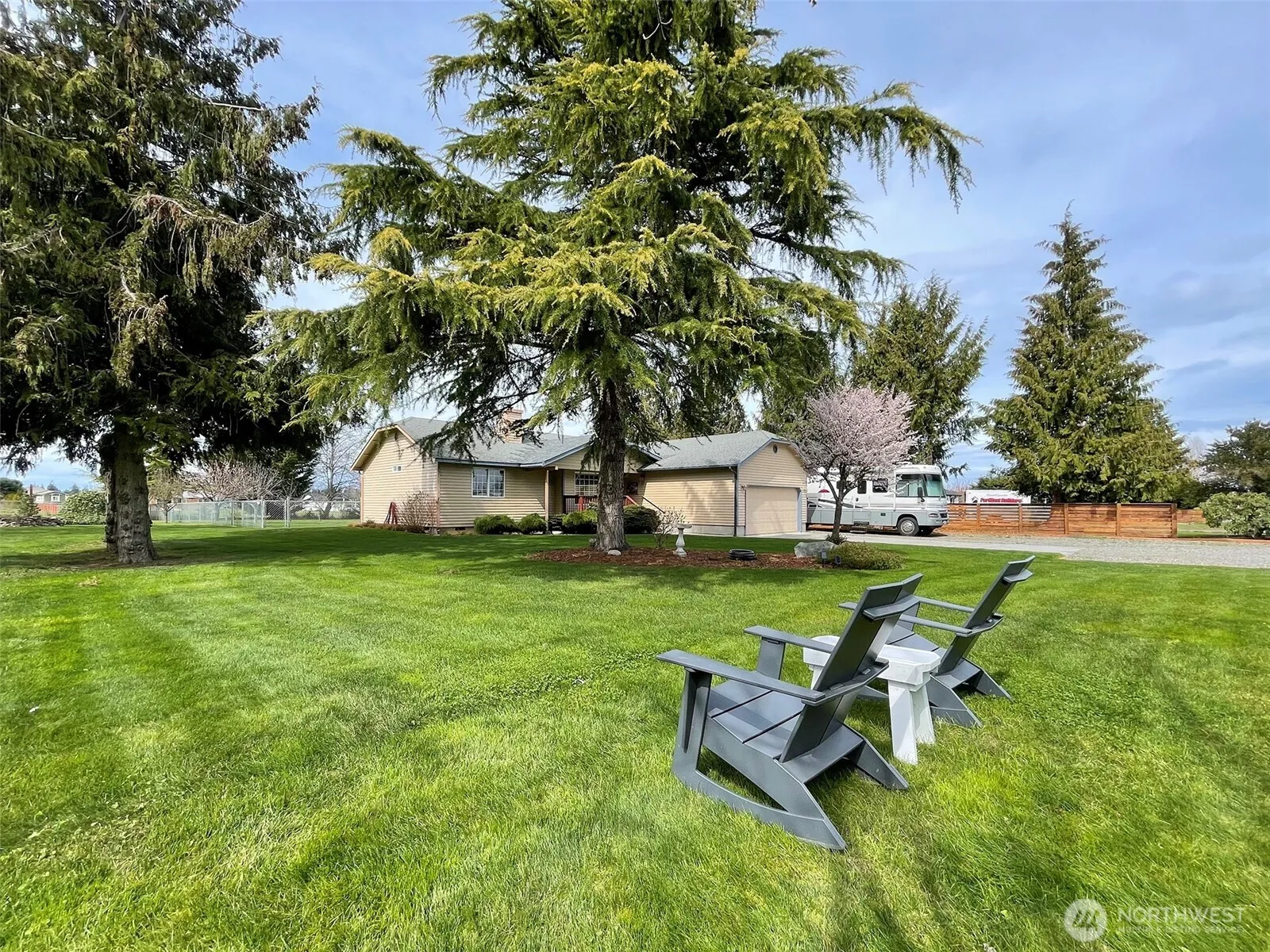 Property photo for 41 Livengood Lane, Sequim photo 2