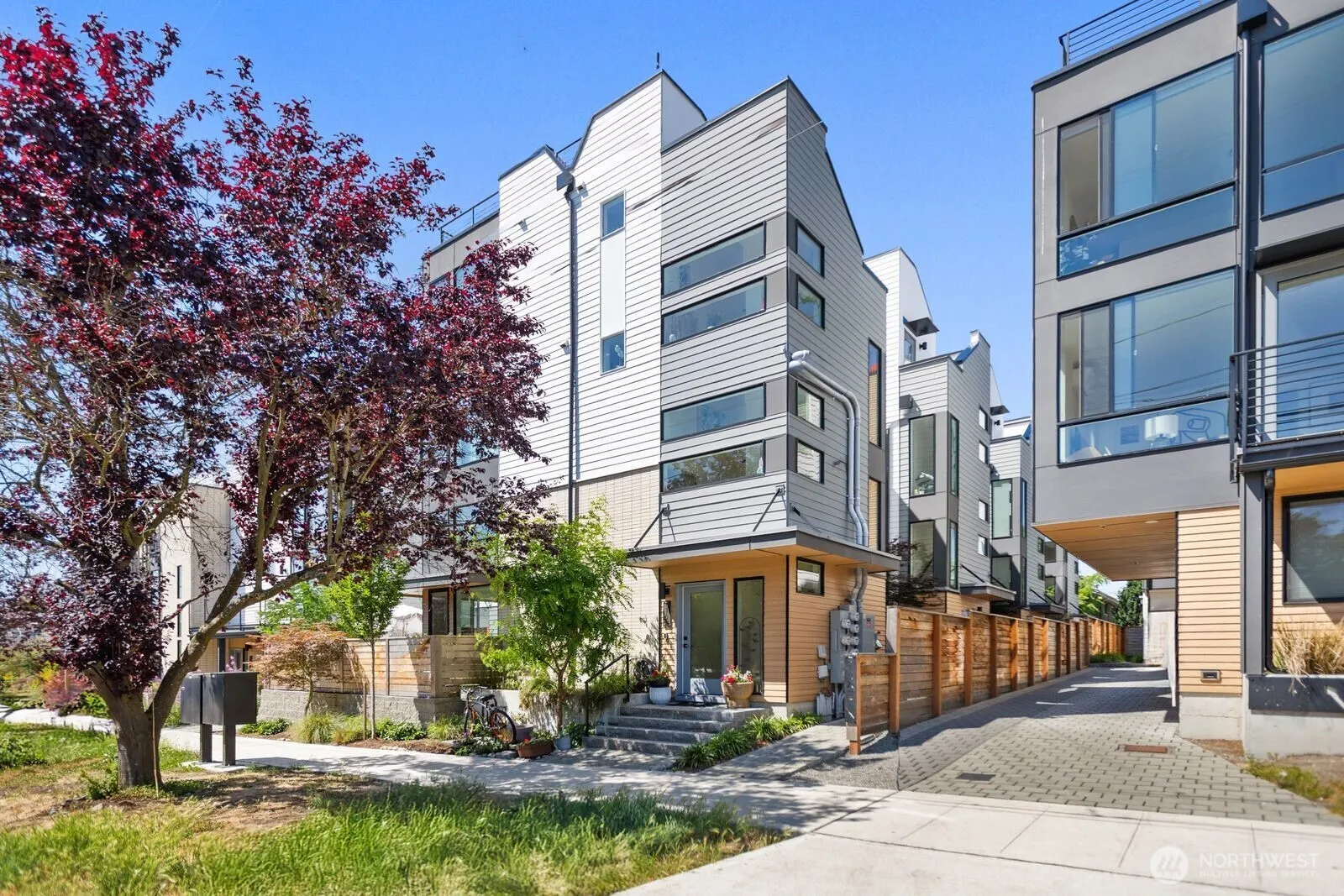 Property photo for 916 Nw 56th Street #g, Seattle