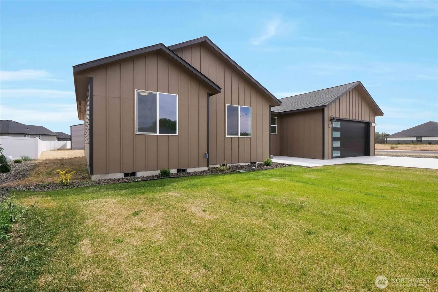 Property photo for 6425 Road 2.15 Ne, Moses Lake photo 2