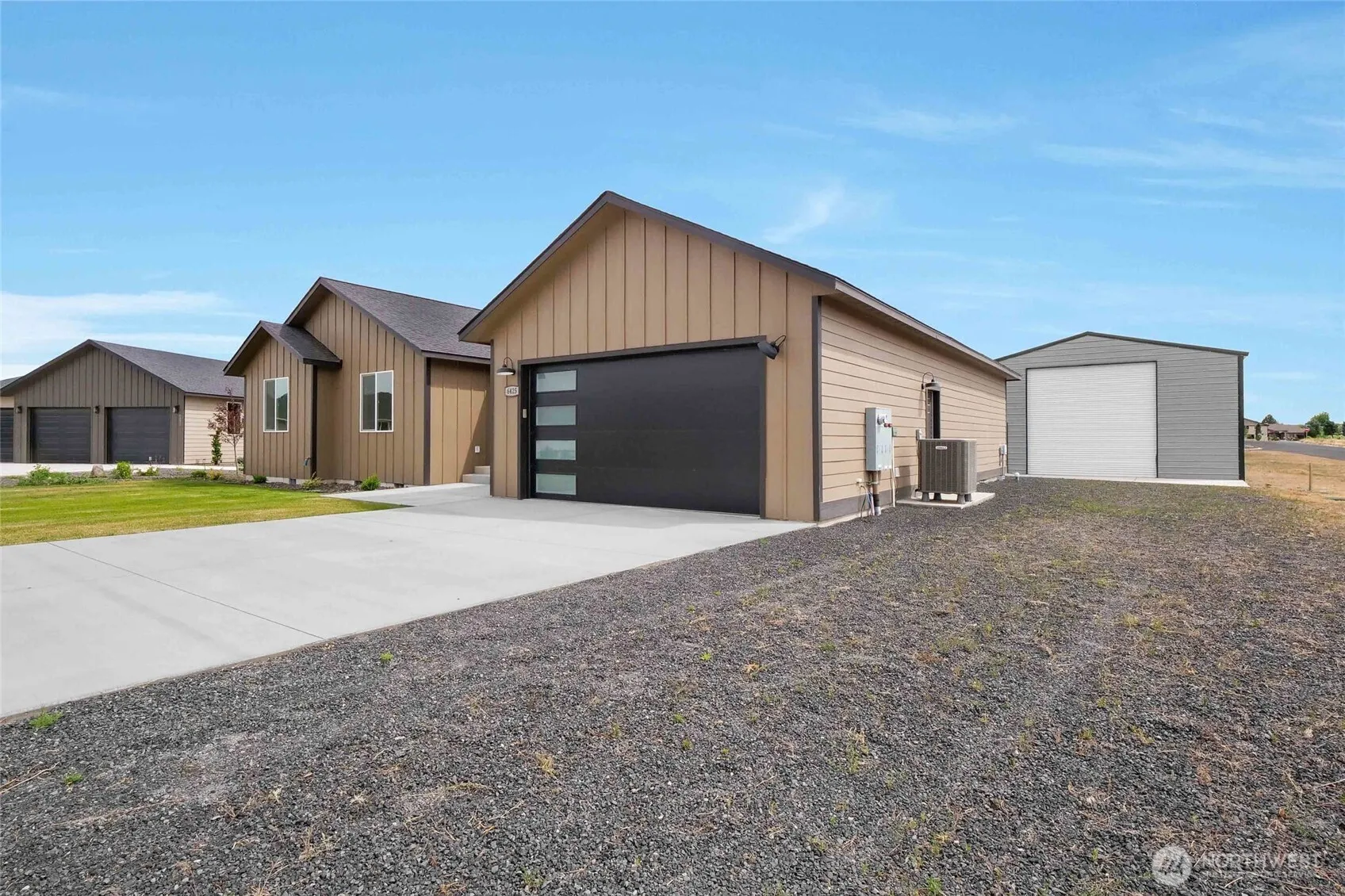Property photo for 6425 Road 2.15 Ne, Moses Lake photo 3