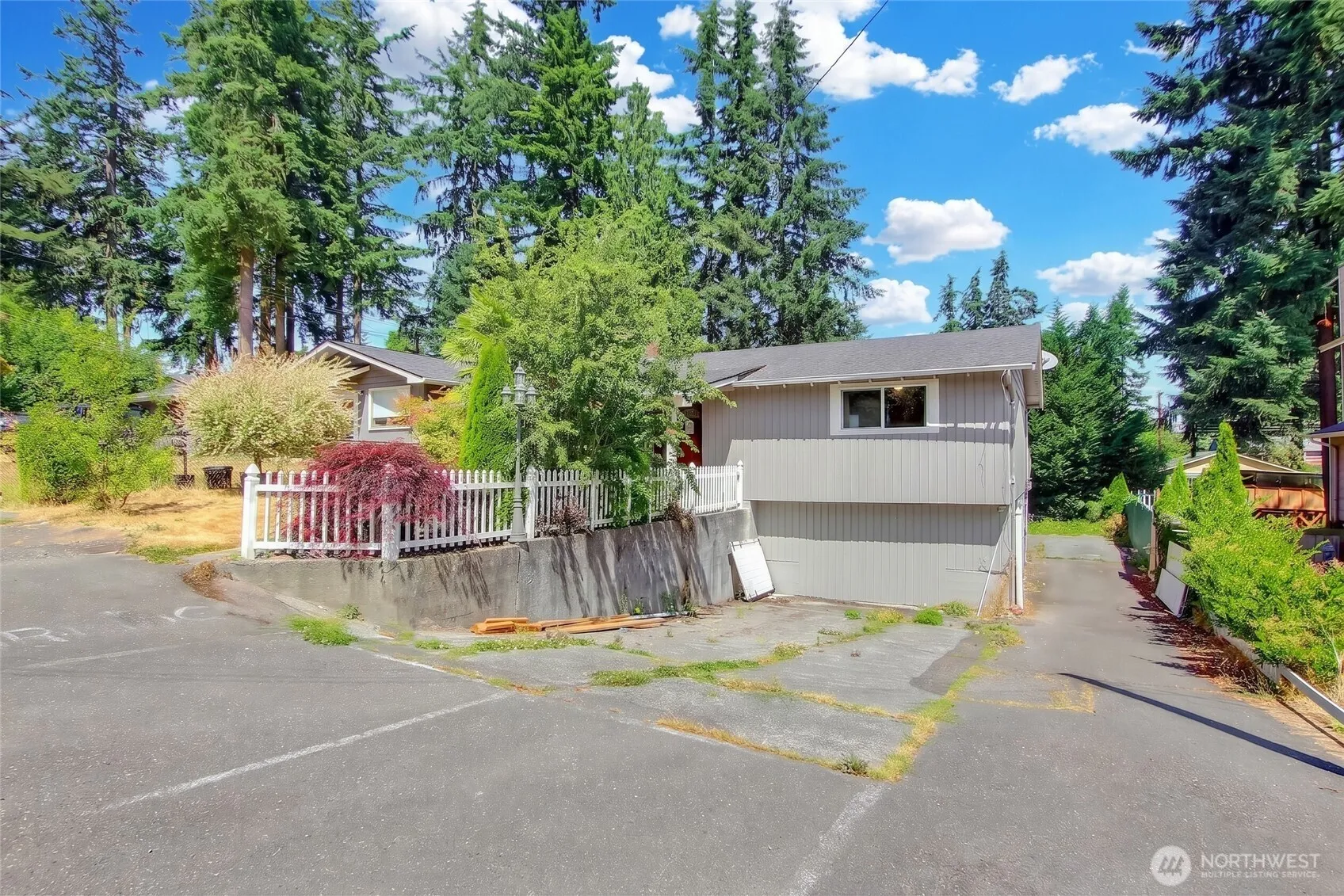 Property photo for 201 E Beech Street, Everett photo 2