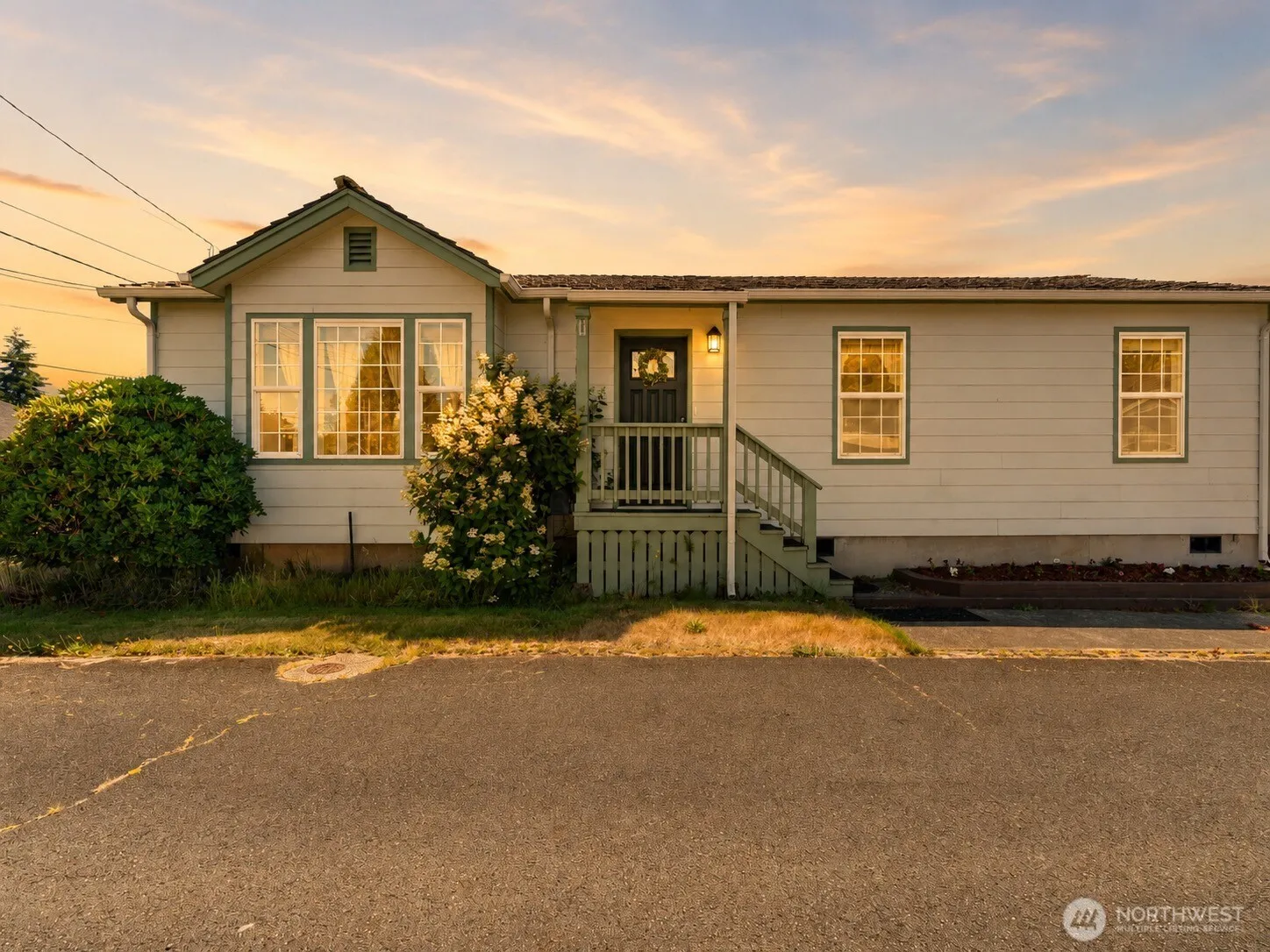 Property photo for 710 Perry Avenue, Hoquiam