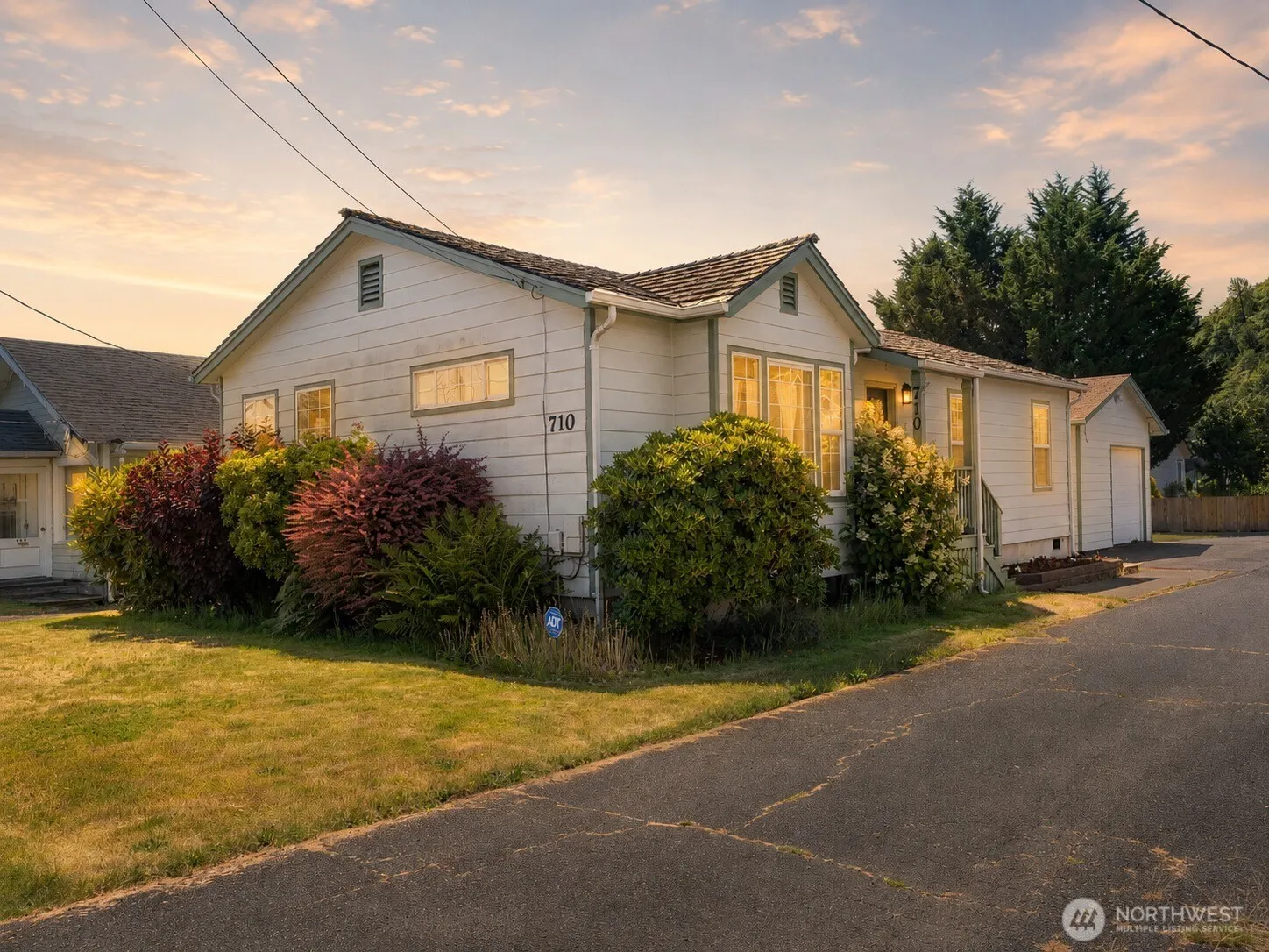 Property photo for 710 Perry Avenue, Hoquiam