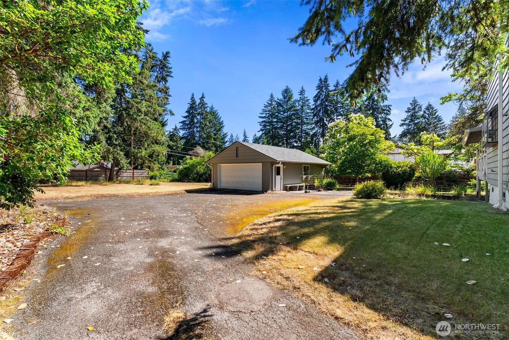 Property photo for 8123 Veterans Drive Sw, Lakewood photo 3