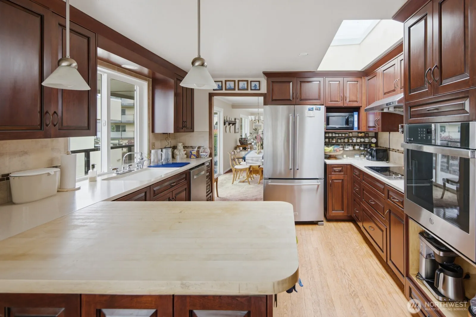 Property photo for 565 -569 Lee Street, Seattle photo 4
