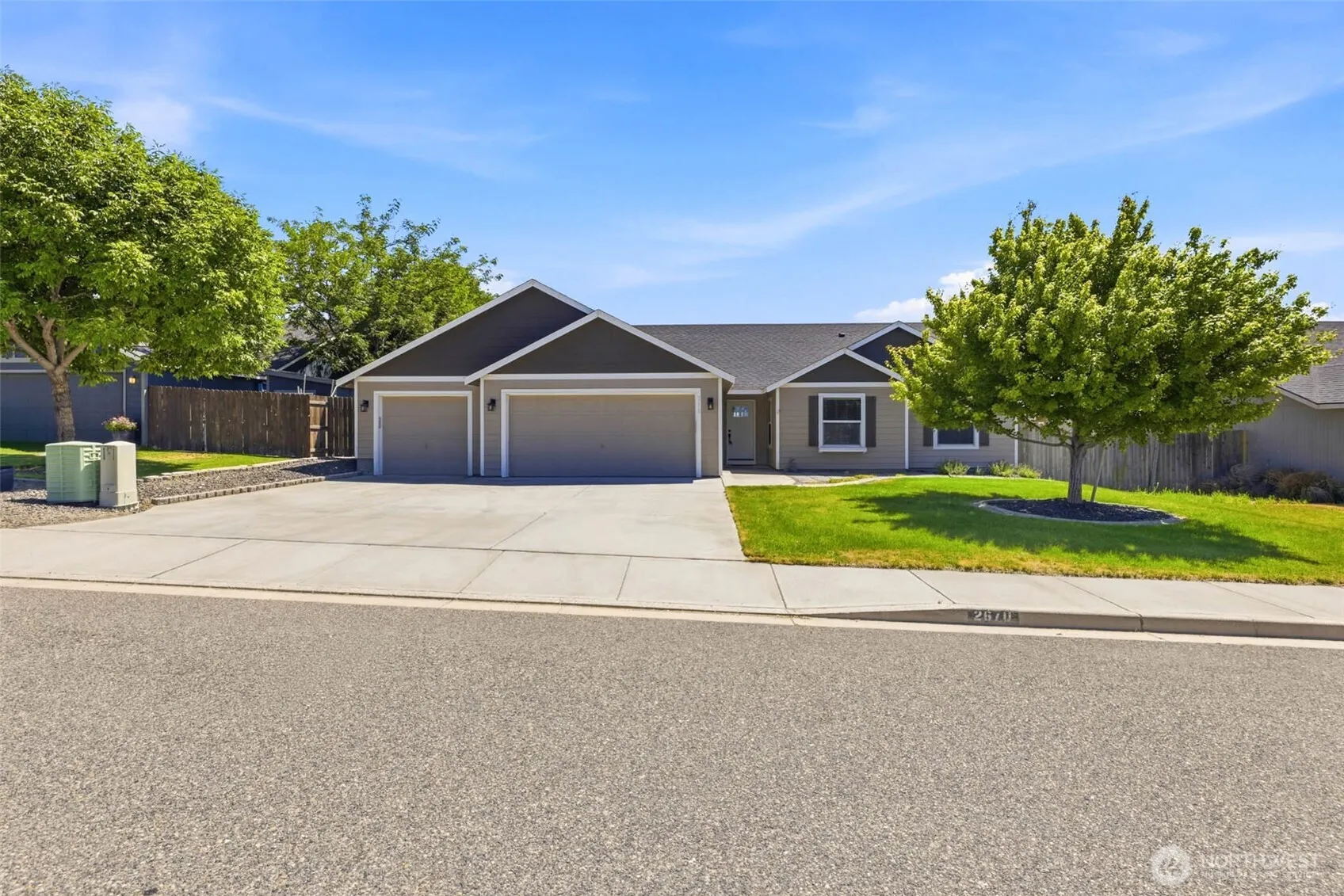 Property photo for 2670 Hickory Avenue, West Richland