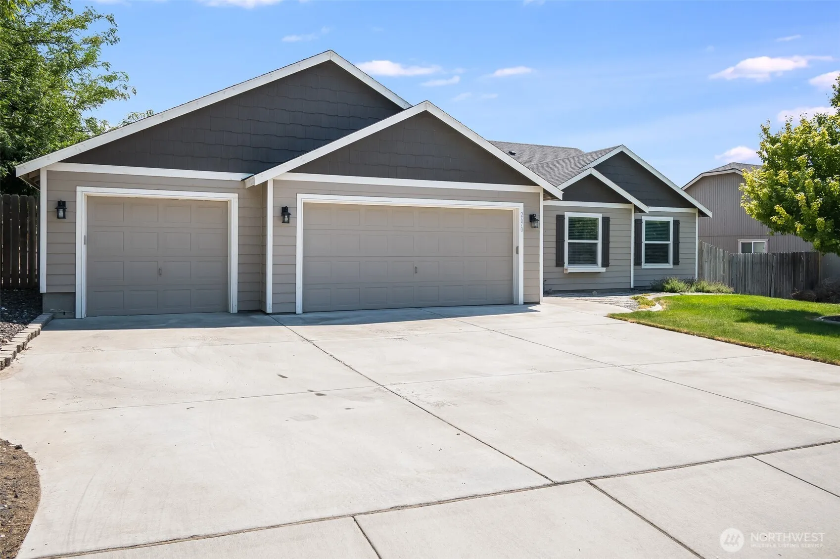 Property photo for 2670 Hickory Avenue, West Richland photo 3
