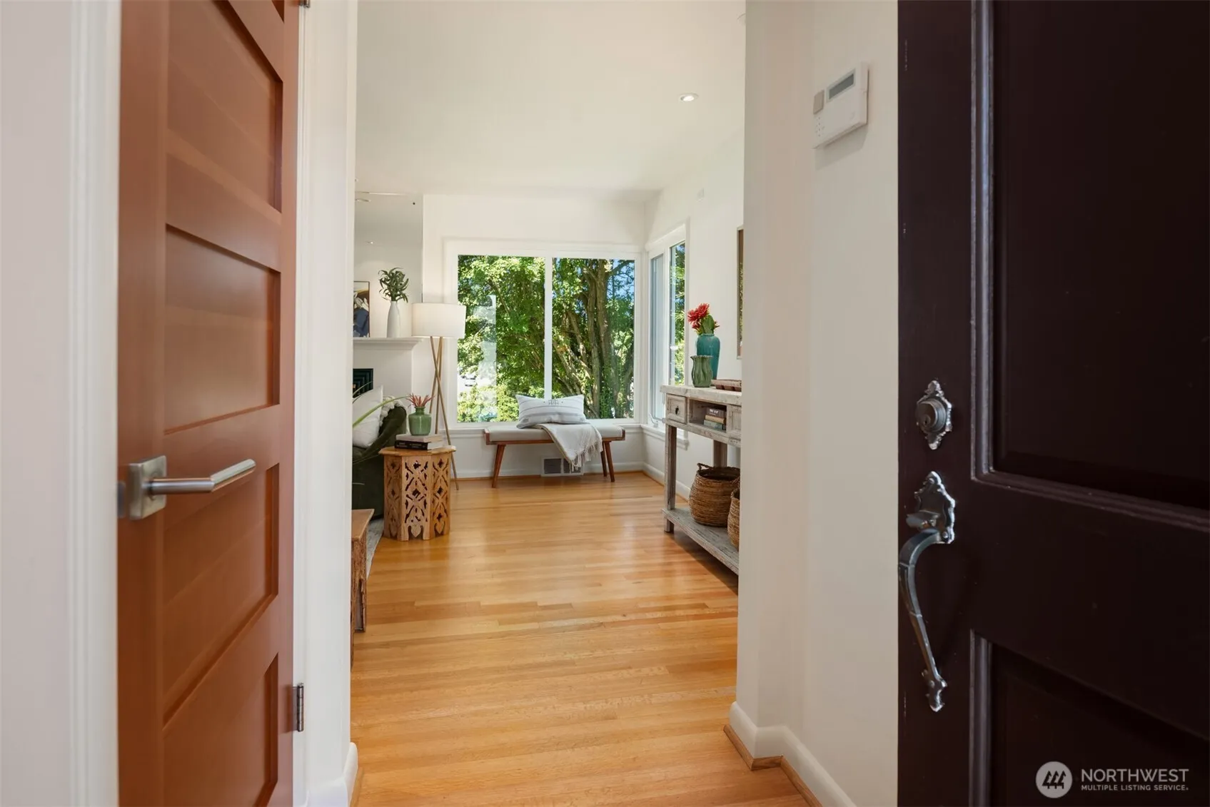 Property photo for 2313 47th Avenue Sw, Seattle photo 2