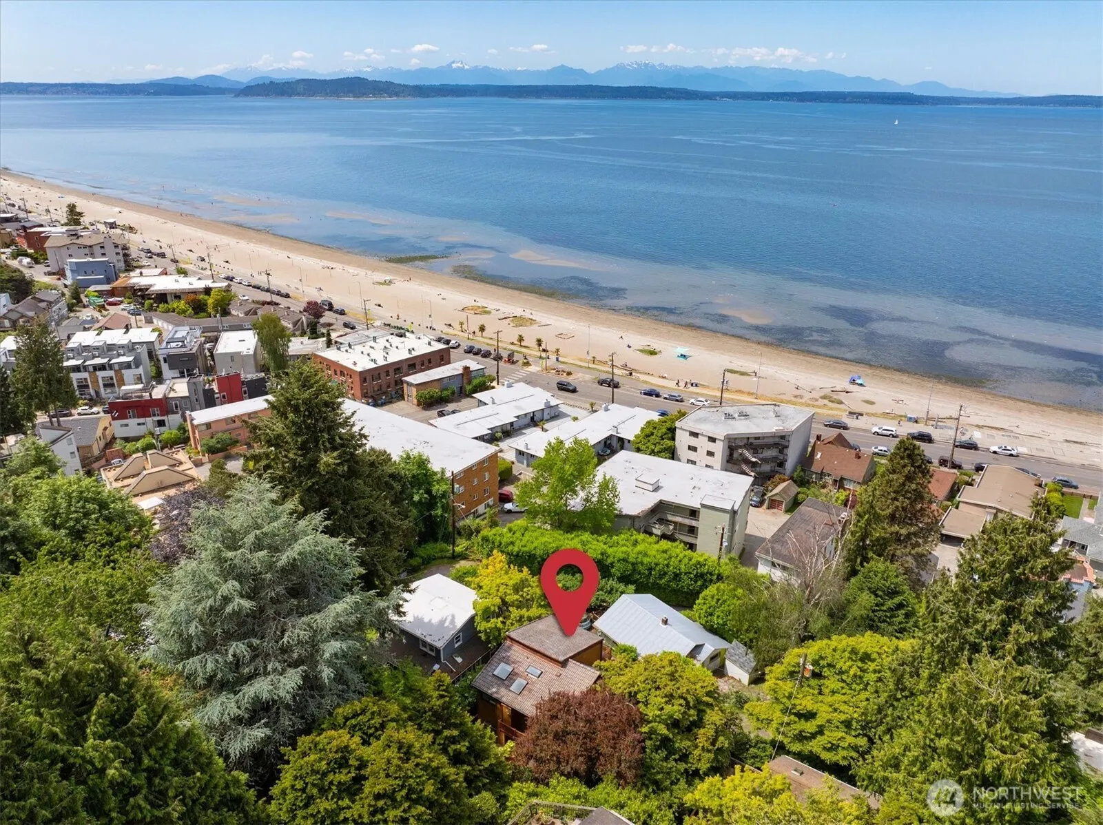 Property photo for 2364 Hobart Avenue Sw, Seattle photo 3