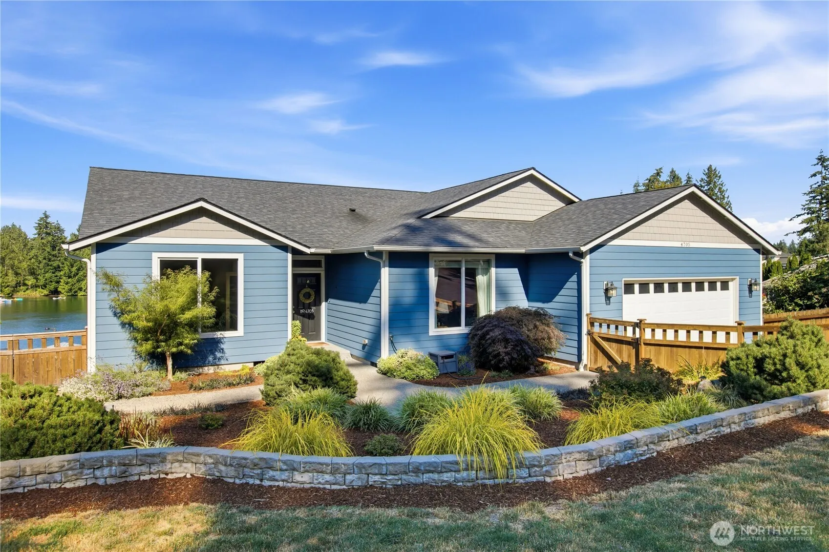Property photo for 4705 Lakeridge Drive E, Lake Tapps
