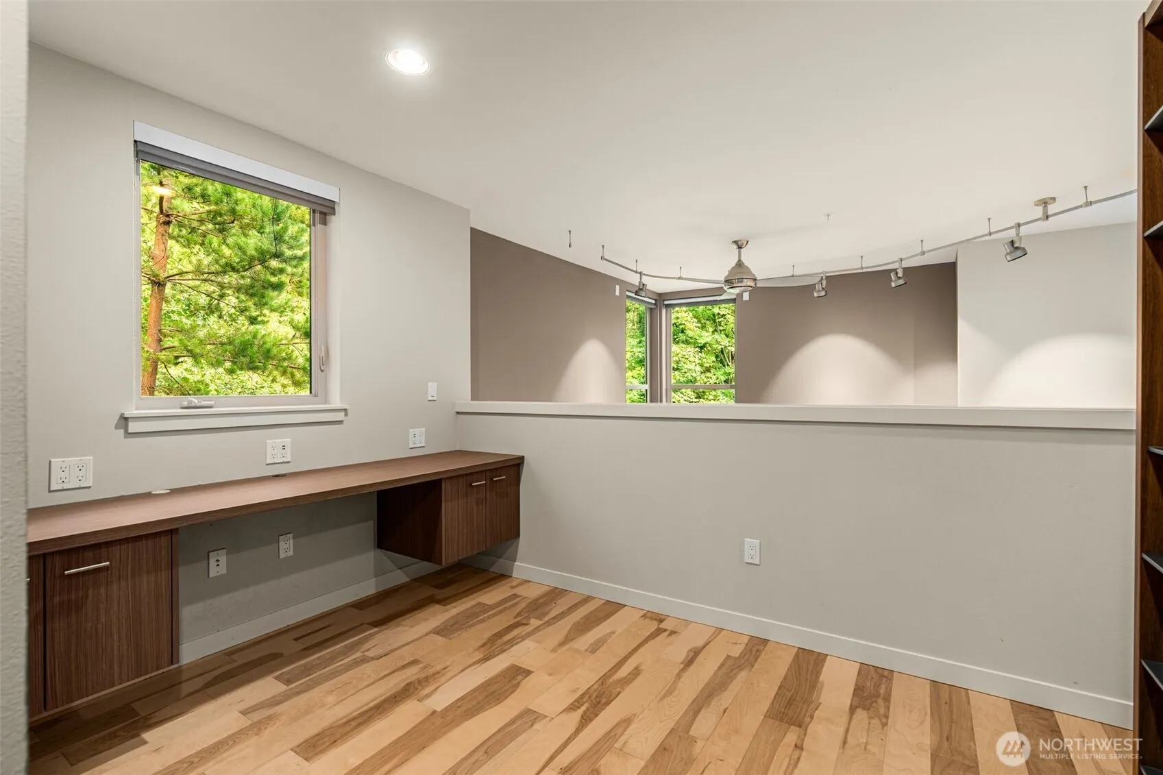 Property photo for 4286 213th Place Se #1, Issaquah photo 5