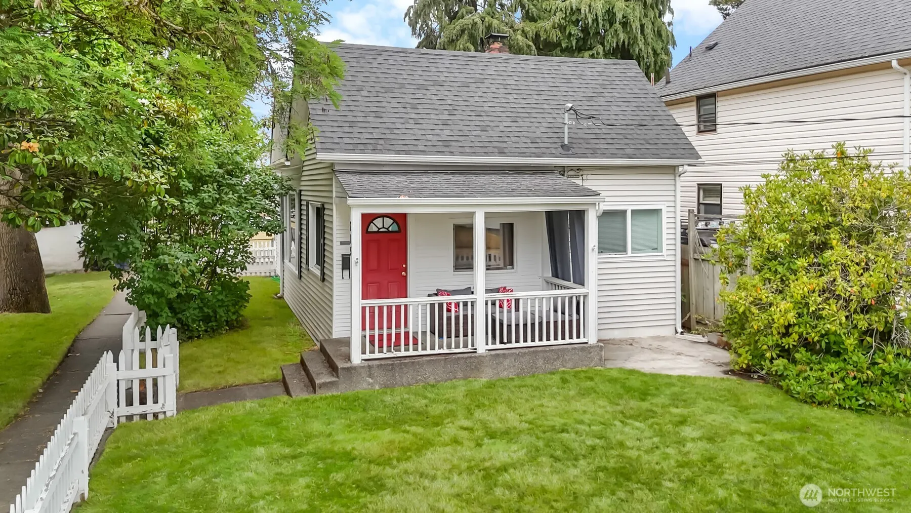 Property photo for 715 S Oakes Street, Tacoma