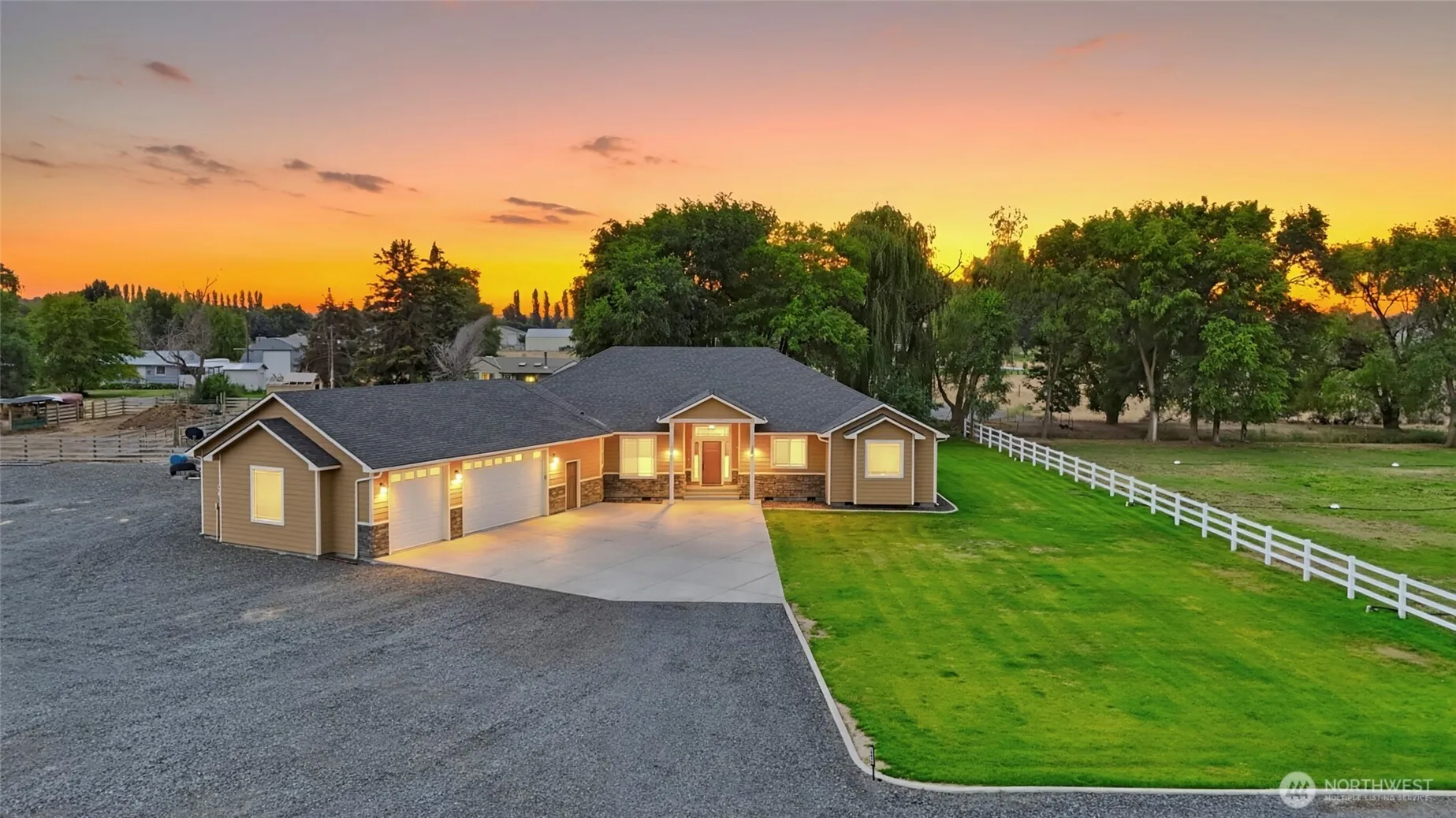 Property photo for 10875 Road 5.6 Ne, Moses Lake