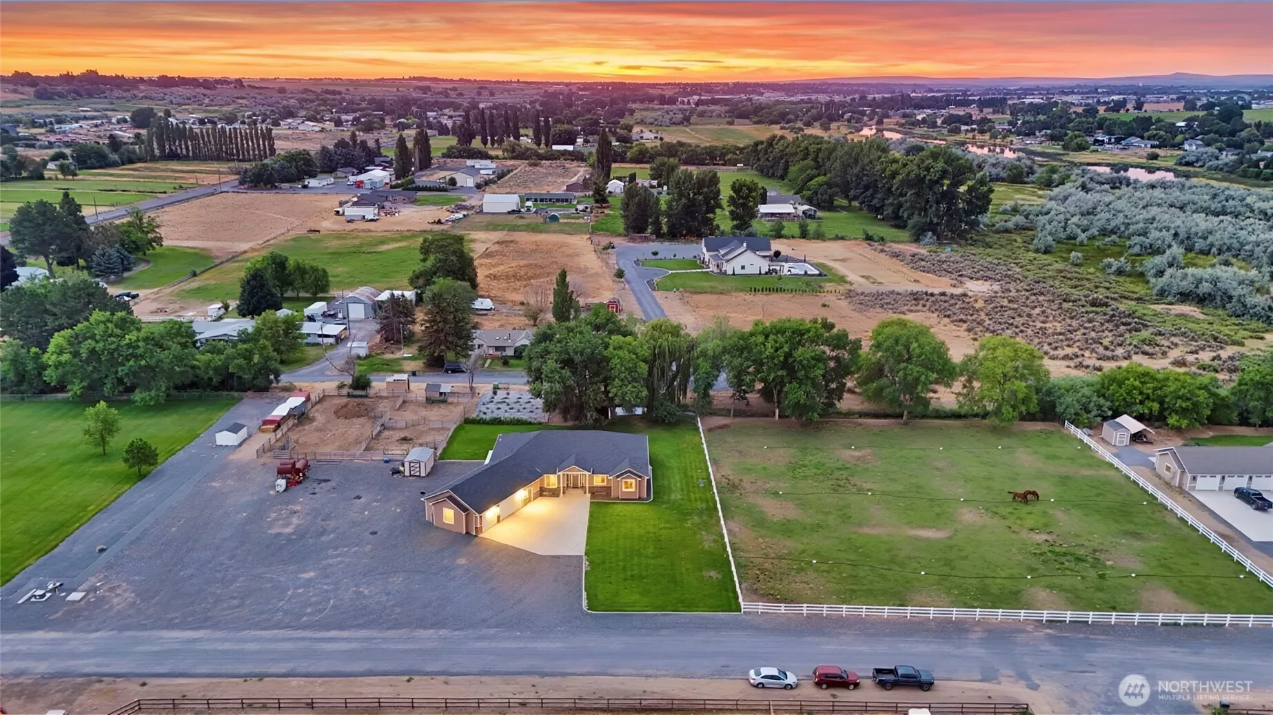 Property photo for 10875 Road 5.6 Ne, Moses Lake photo 2